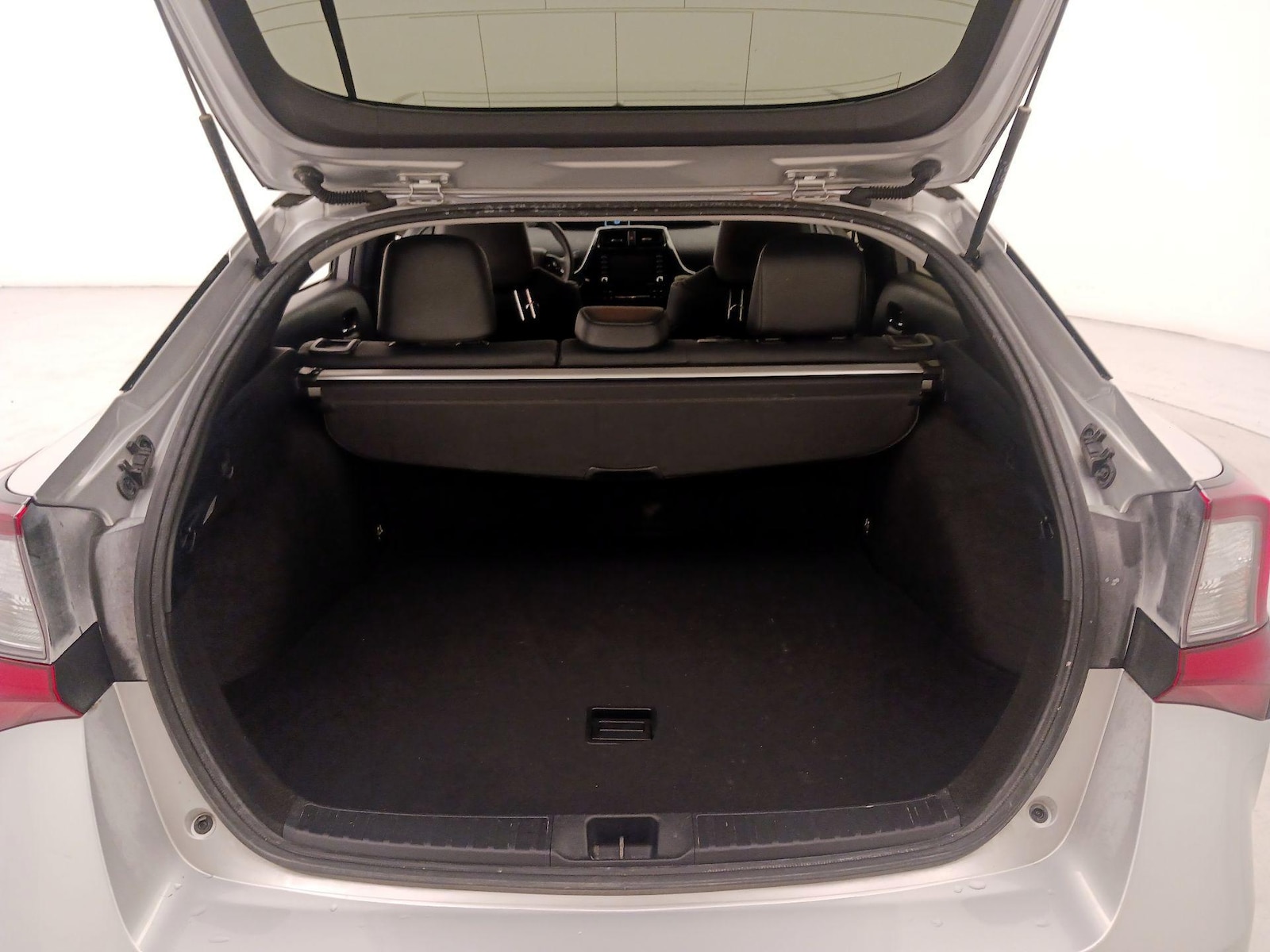 2021 Toyota Prius XLE - Photo 21