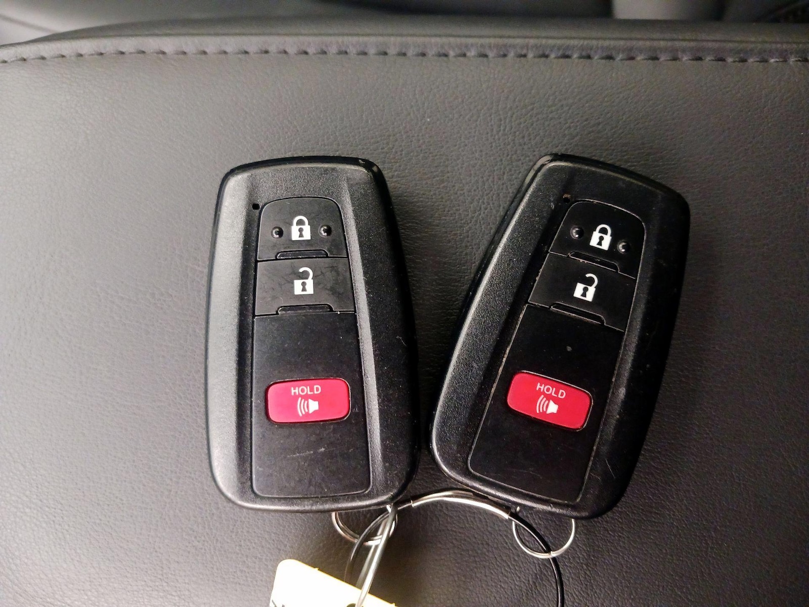 2021 Toyota Prius XLE - Photo 23