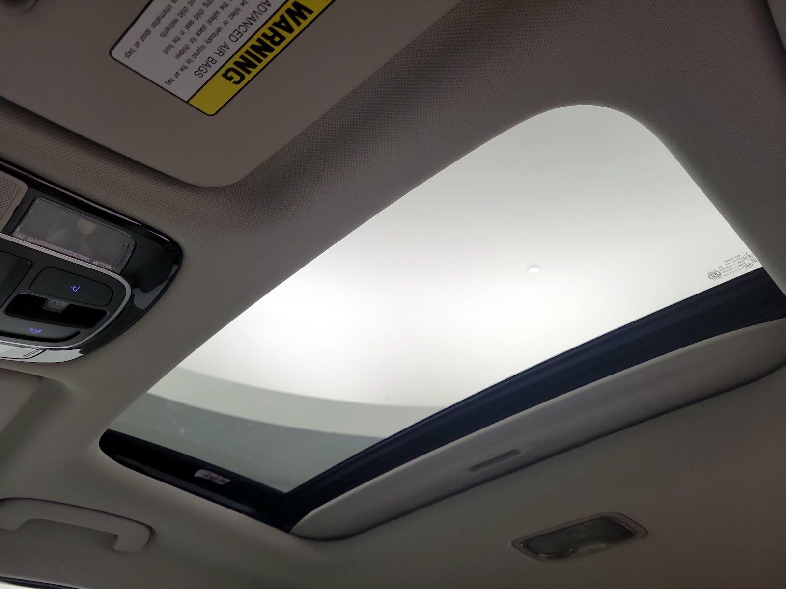 Sunroof(s) & Overhead Airbags