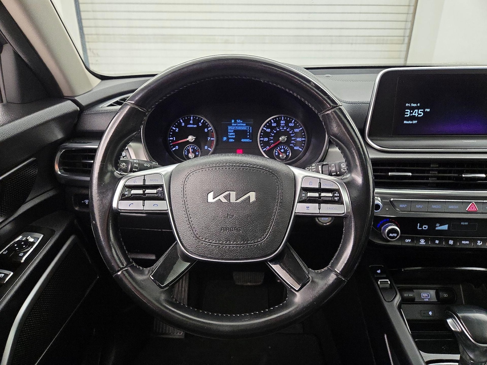 2022 Kia Telluride S - Photo 11