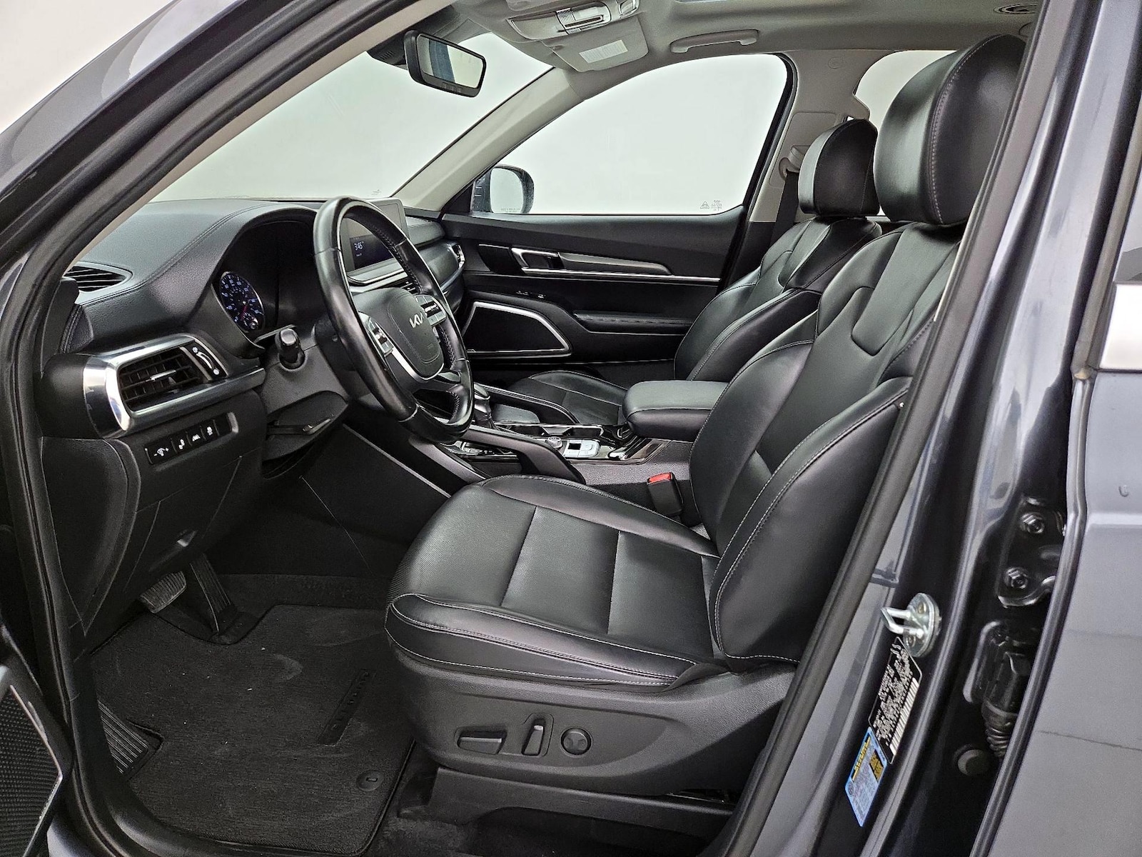 2022 Kia Telluride S - Photo 12