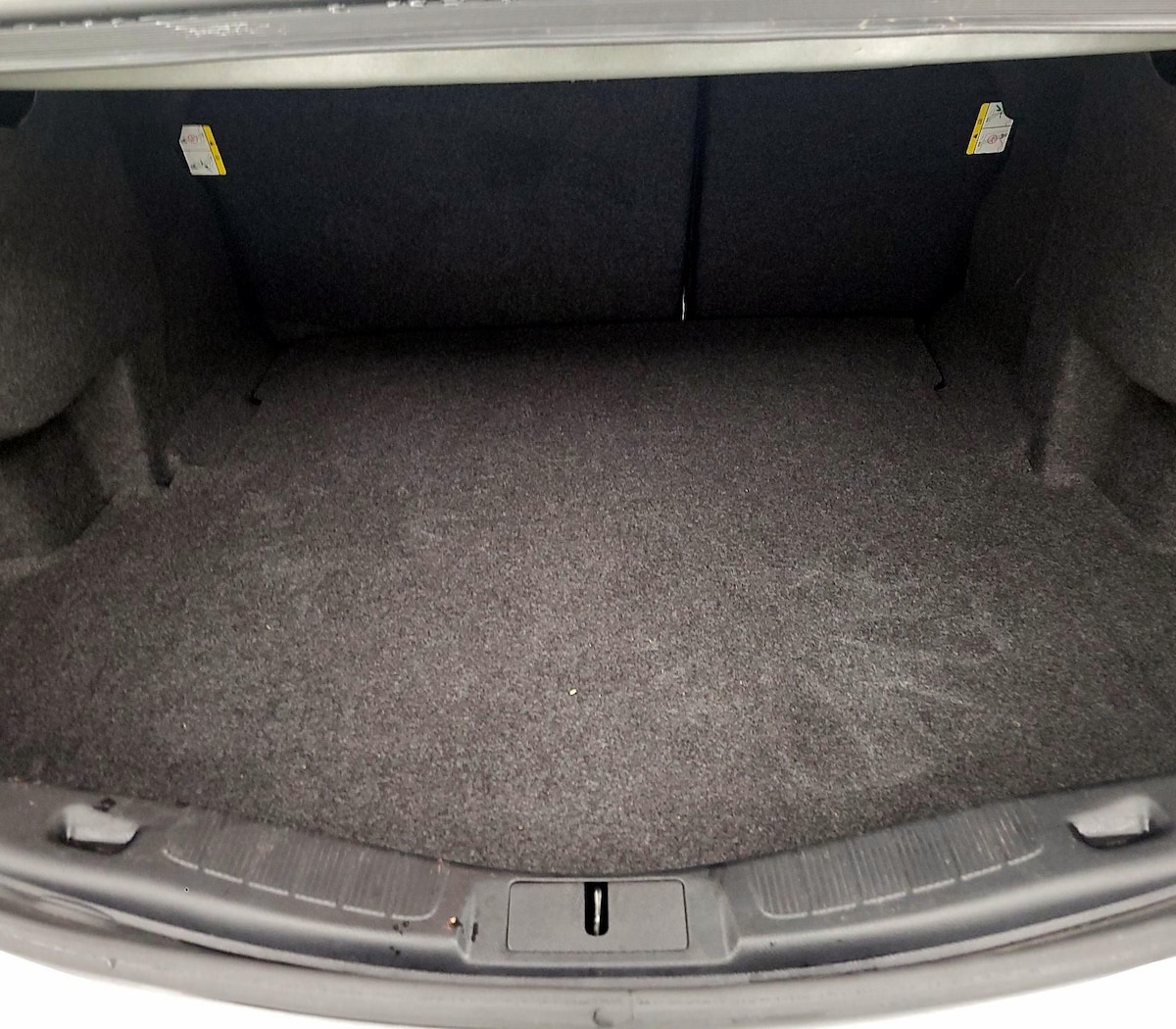 Trunk/Cargo (Seats Up)