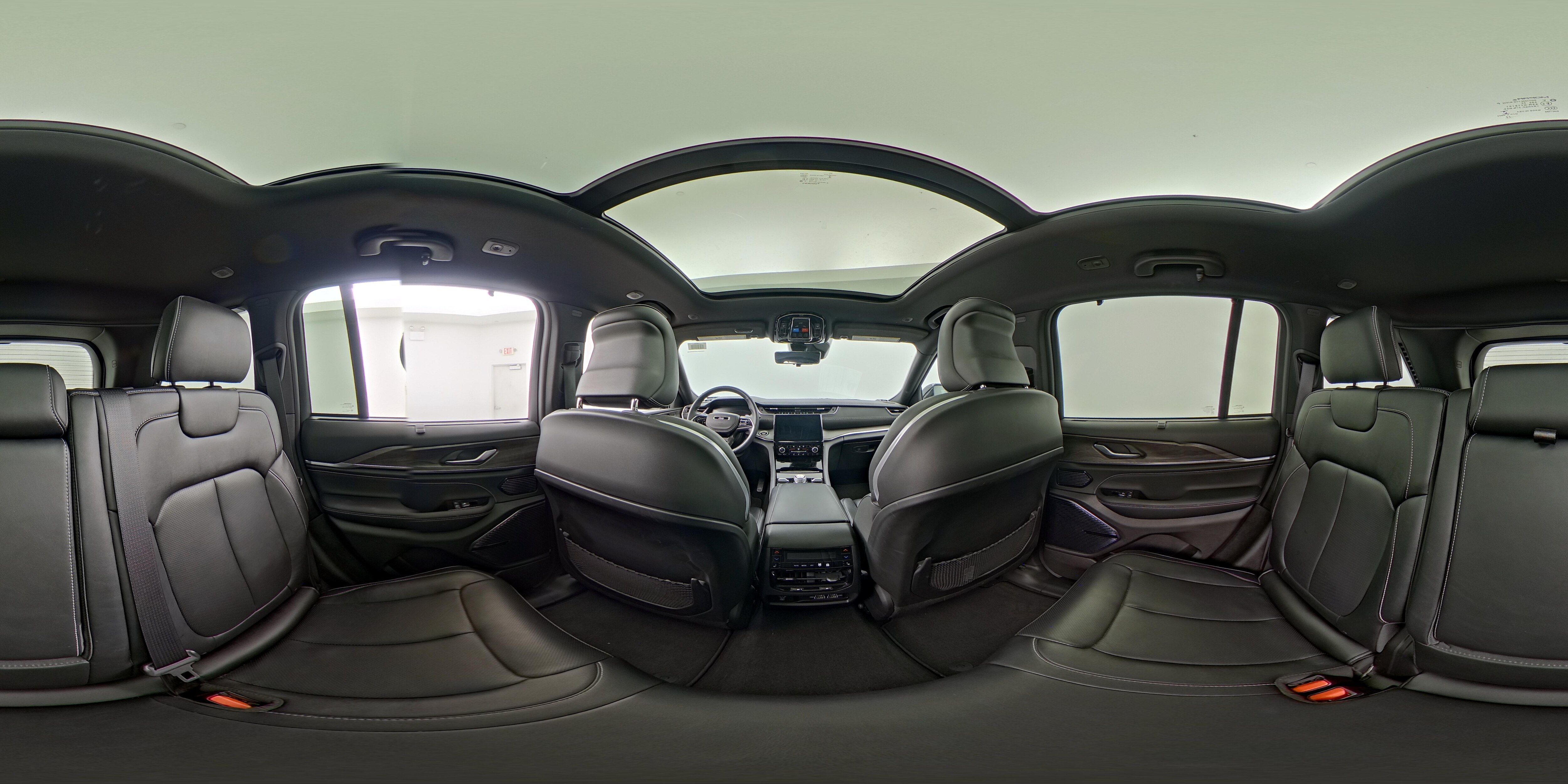 2022 Jeep Grand Cherokee Overland - Photo 29