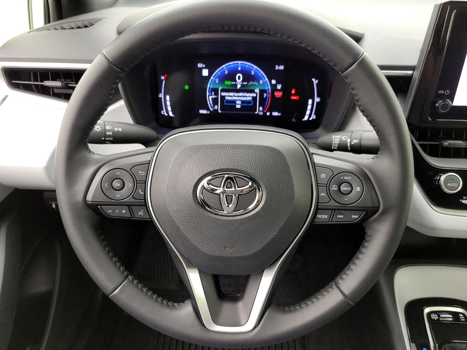 2026 Toyota Corolla SE - Photo 11