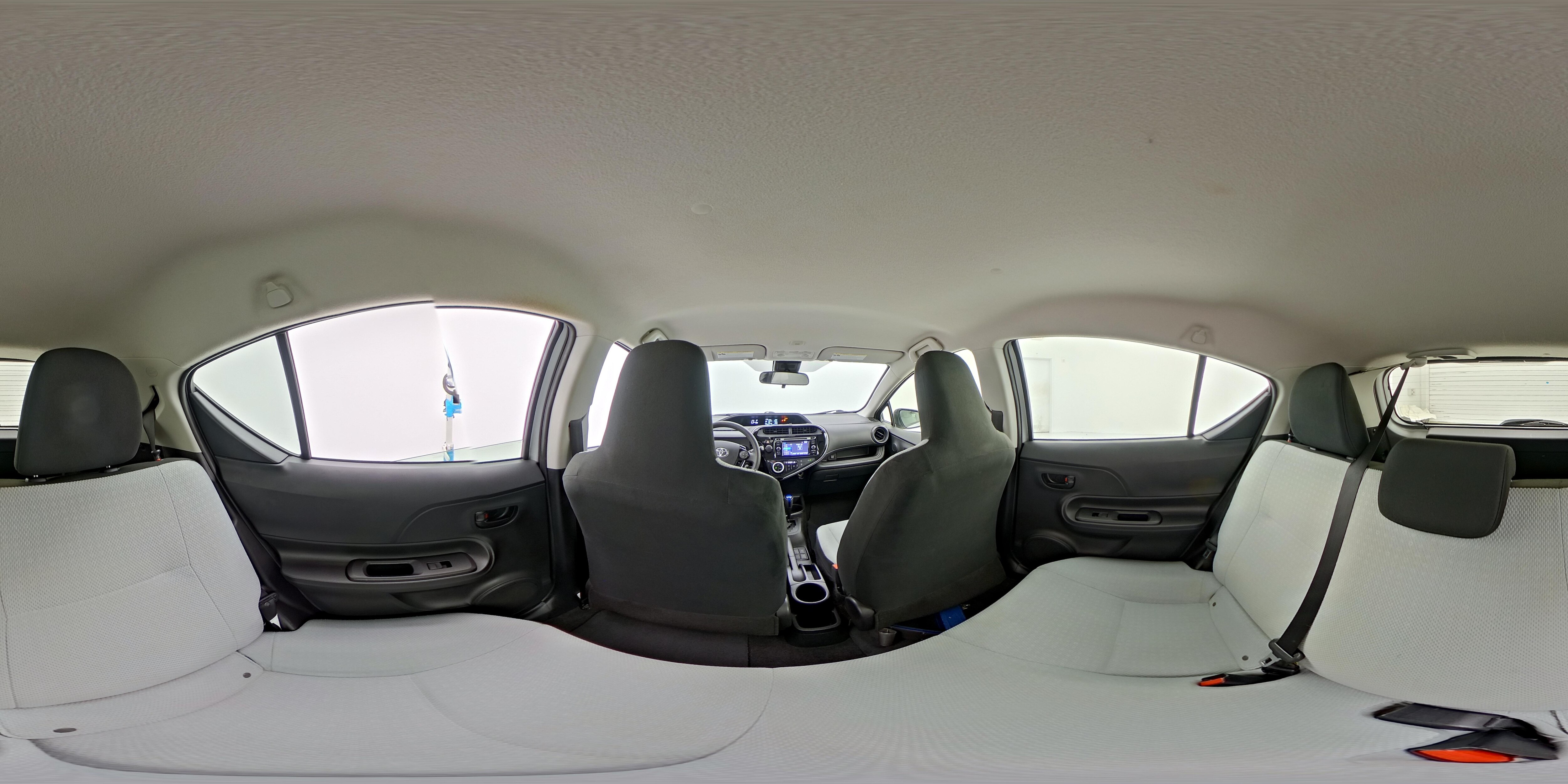 2018 Toyota Prius c One - Photo 24