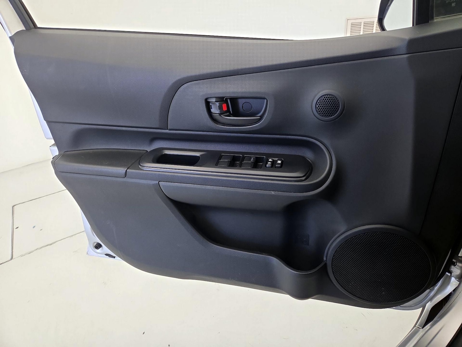 2018 Toyota Prius c One - Photo 13