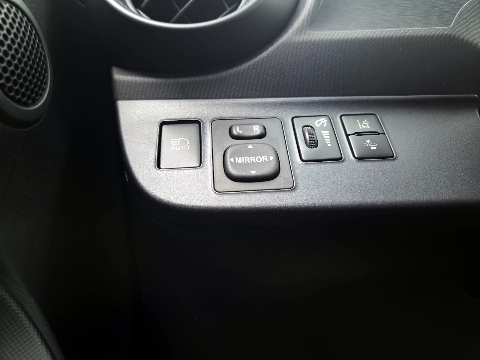 2018 Toyota Prius c One - Photo 14