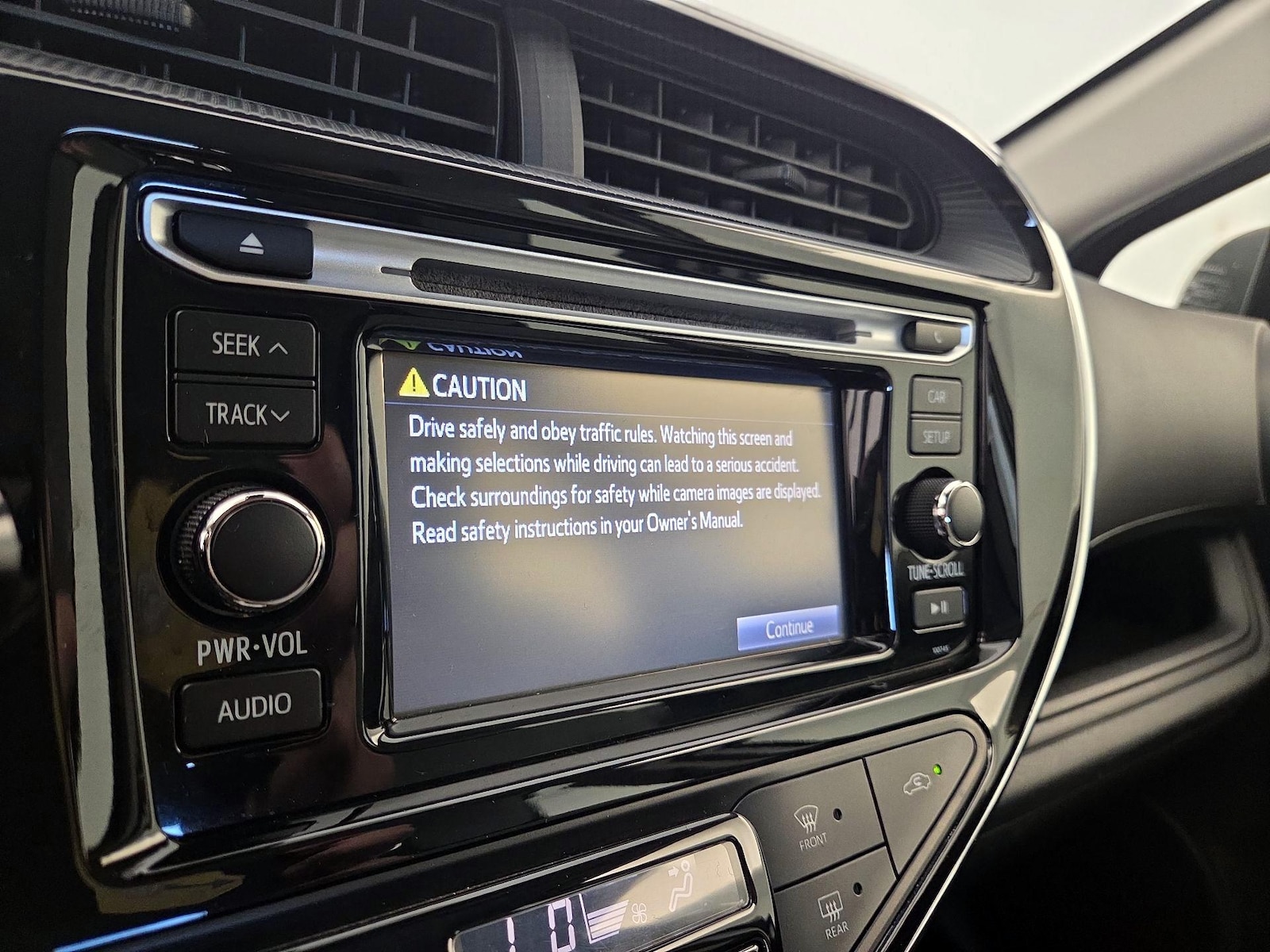 2018 Toyota Prius c One - Photo 16