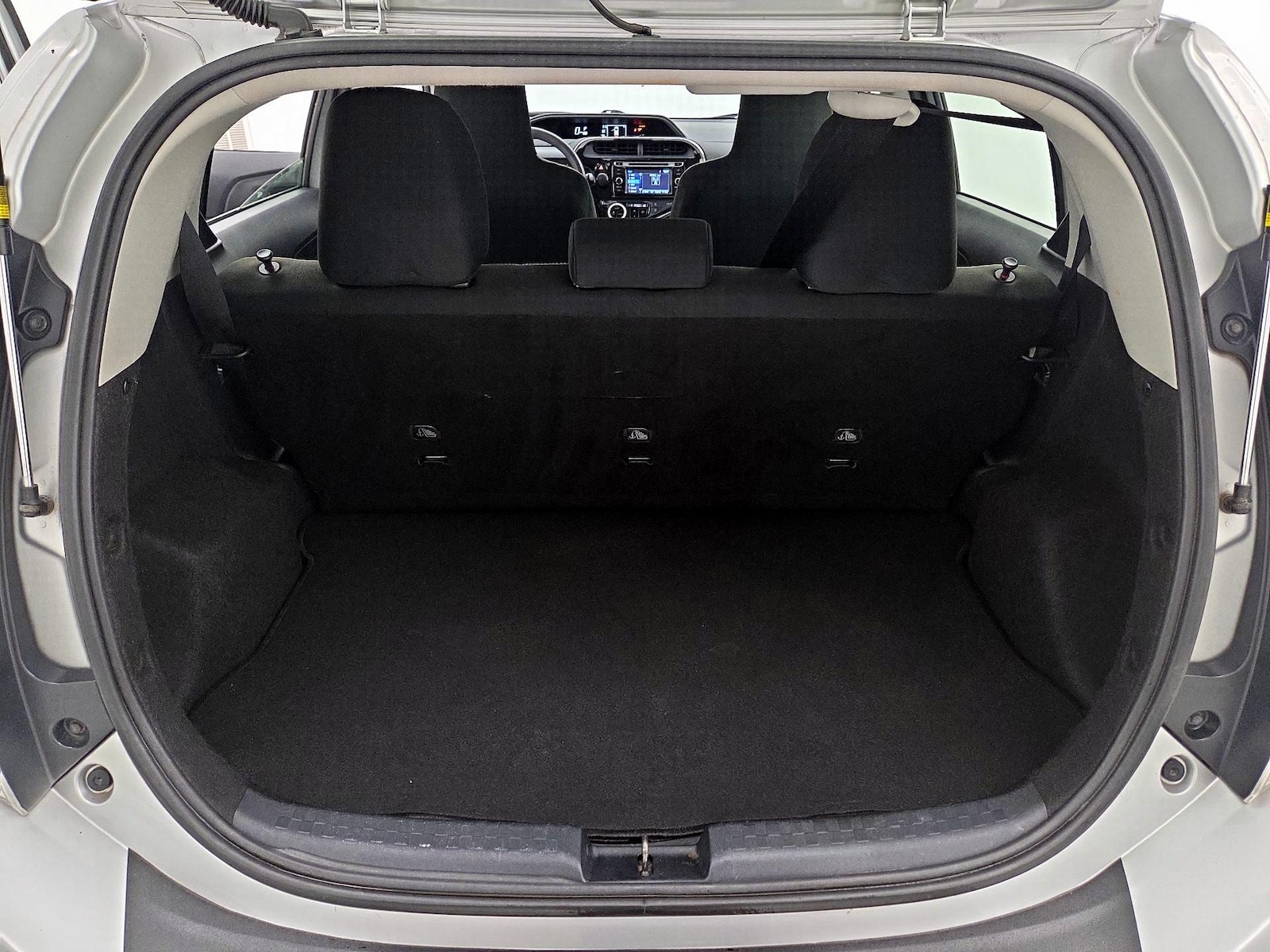 2018 Toyota Prius c One - Photo 20
