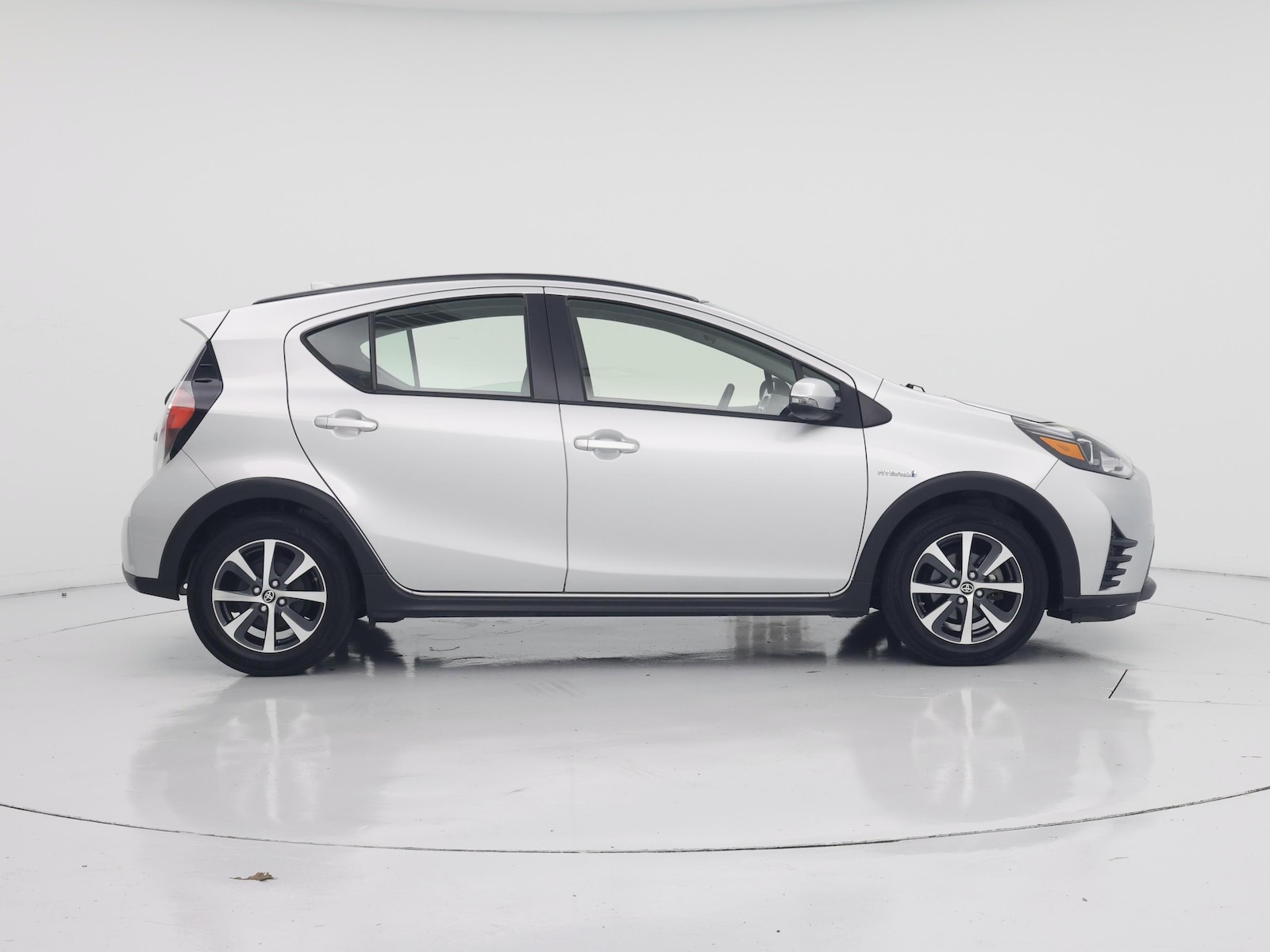2018 Toyota Prius c One - Photo 8