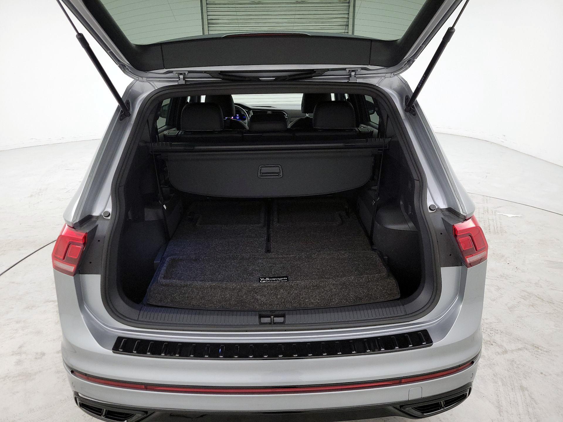 Thumbnail: 2023 Volkswagen Tiguan - 18