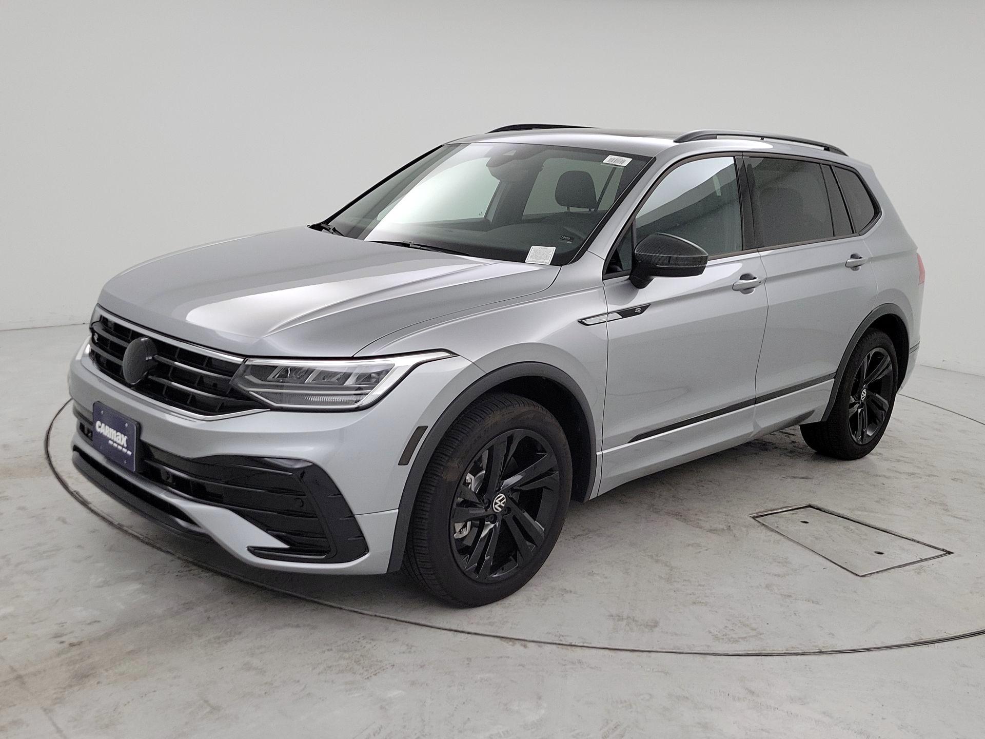 Thumbnail: 2023 Volkswagen Tiguan - 3