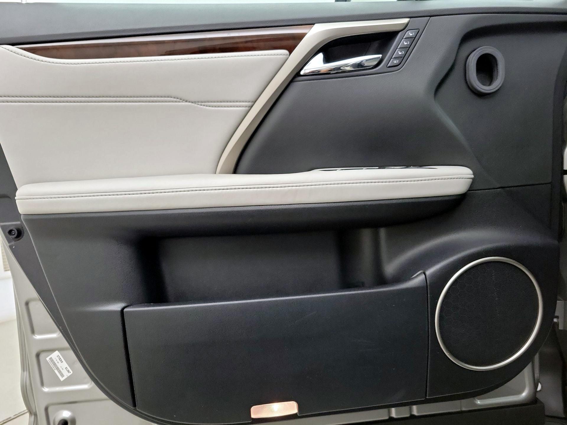Thumbnail: 2017 Lexus RX - 12