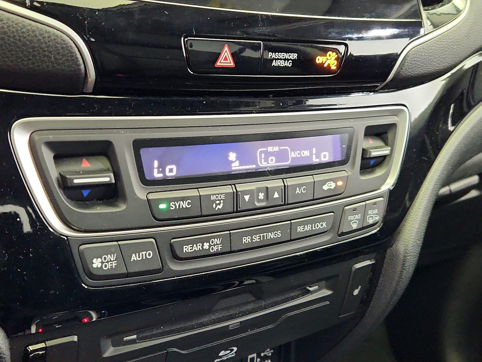 2021 Honda Pilot Touring - Photo 18
