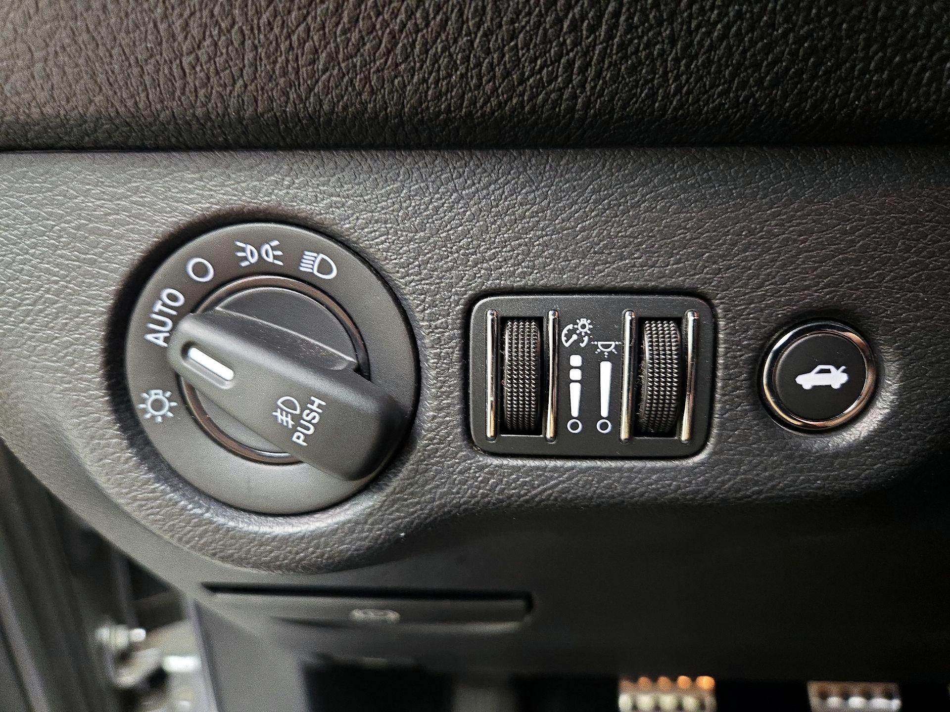Thumbnail: 2015 Dodge Challenger - 13