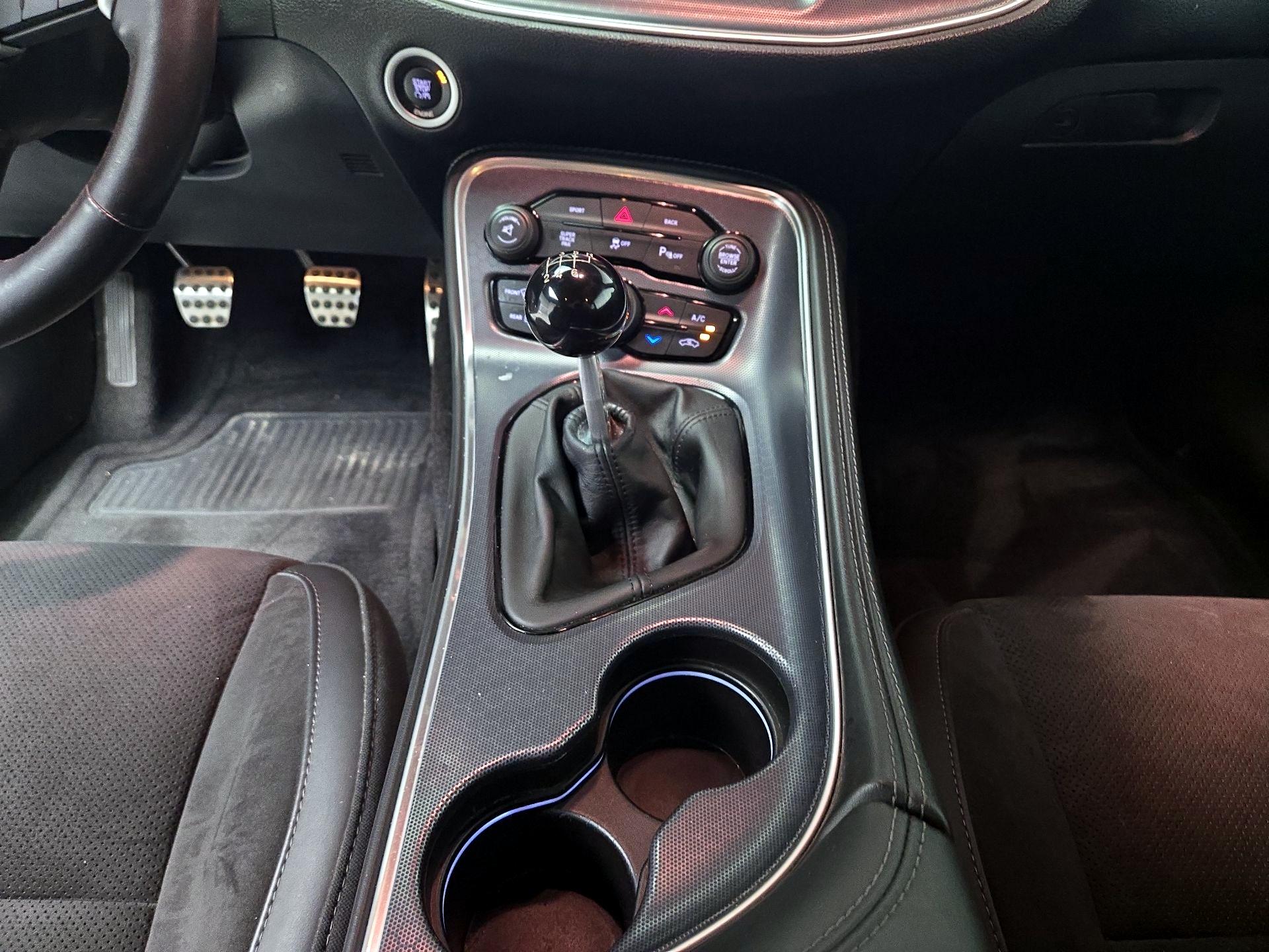 Thumbnail: 2015 Dodge Challenger - 18