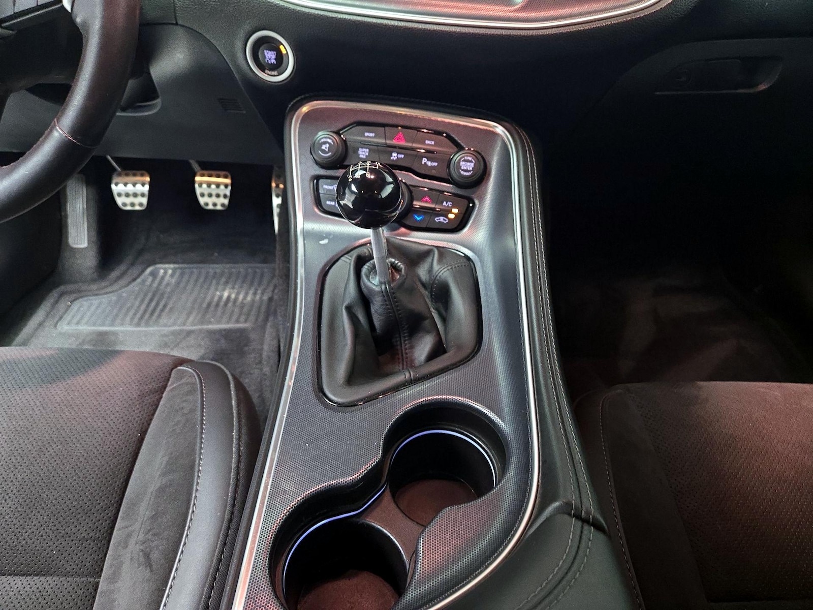 2015 Dodge Challenger Scat Pack - Photo 19