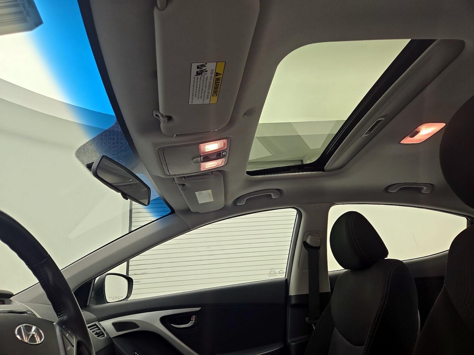 Sunroof(s) & Overhead Airbags