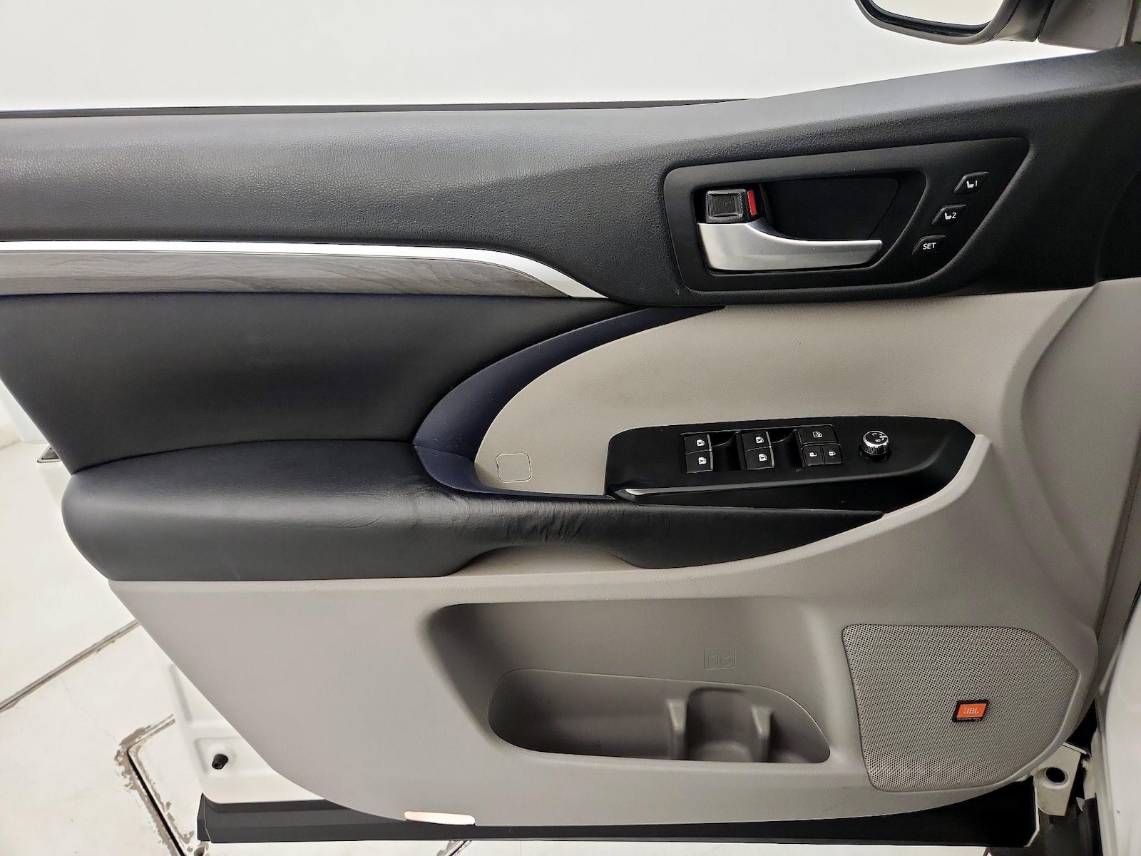 2019 Toyota Highlander Limited - Photo 13