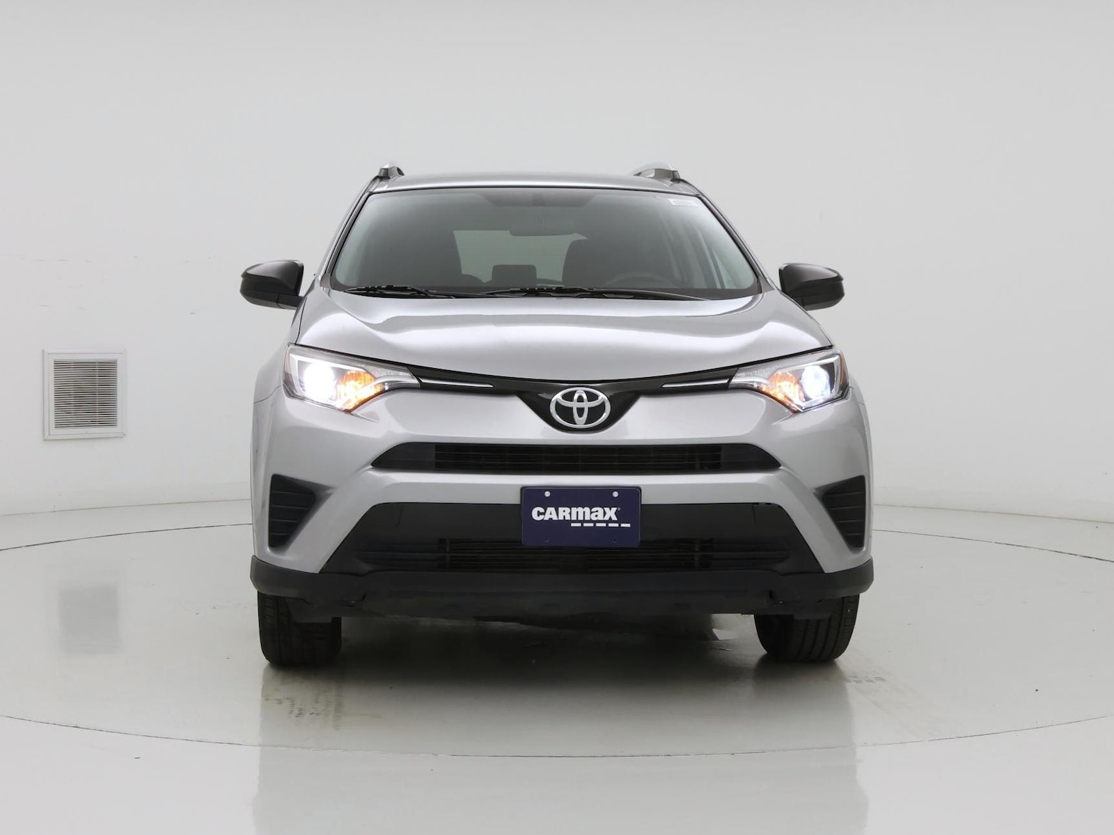 2016 Toyota RAV4 LE - Photo 6