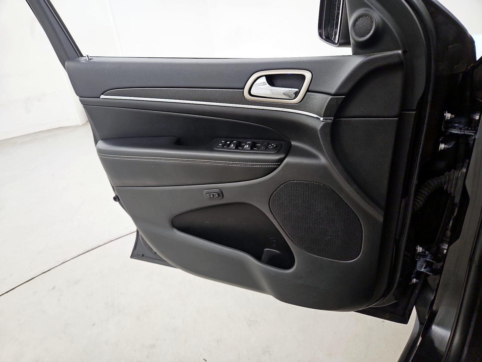 2015 Jeep Grand Cherokee Limited - Photo 13