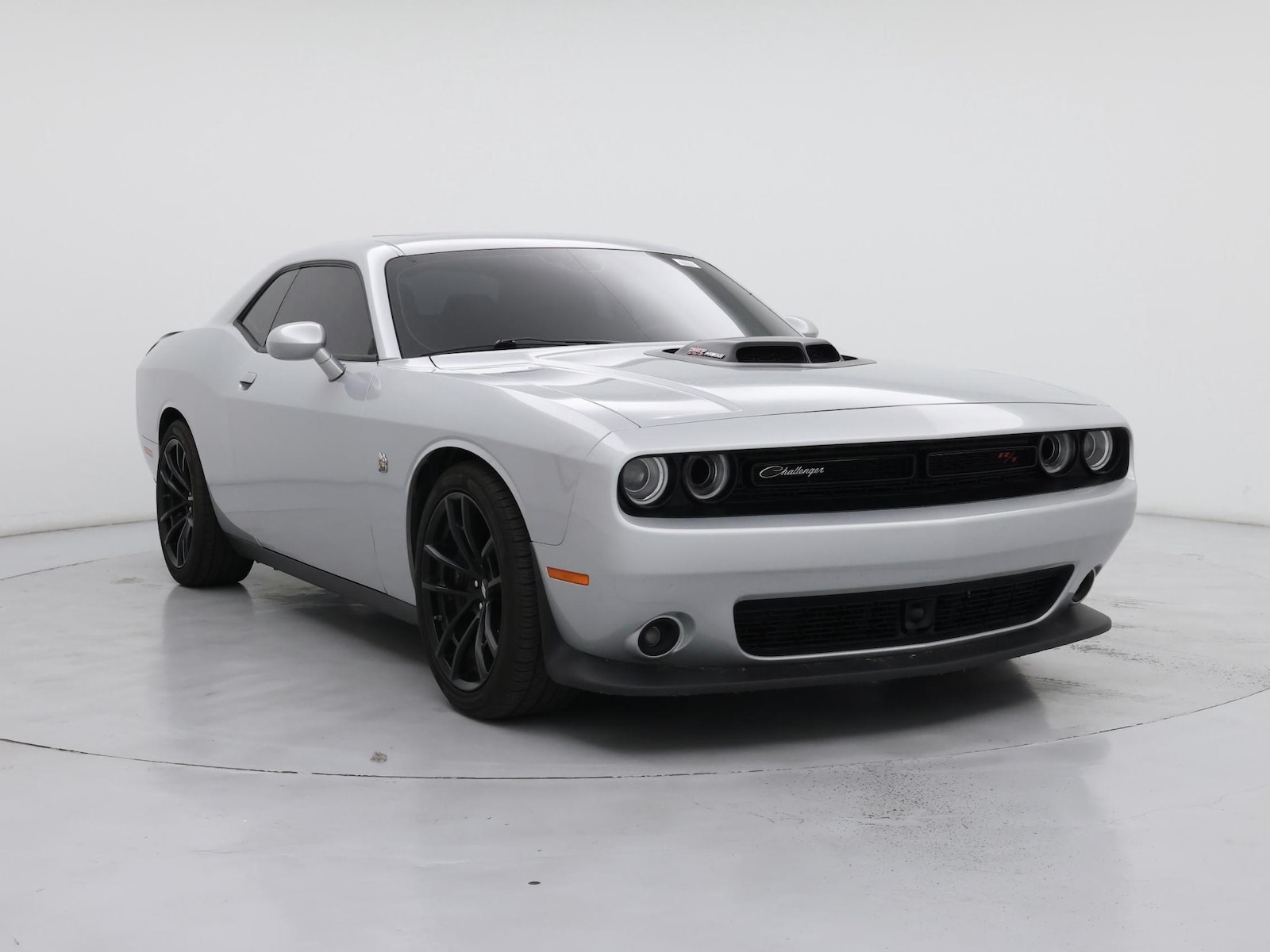2022 Dodge Challenger R/T - Photo 2