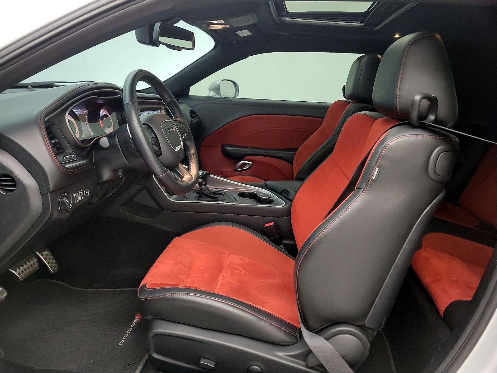 2022 Dodge Challenger R/T - Photo 12