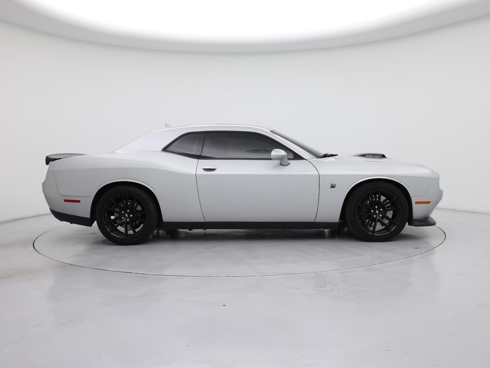 2022 Dodge Challenger R/T - Photo 8