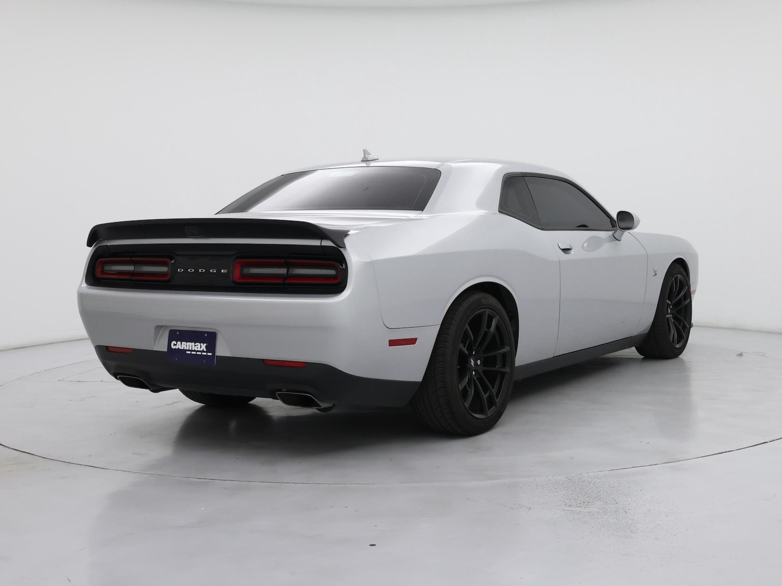 2022 Dodge Challenger R/T - Photo 9