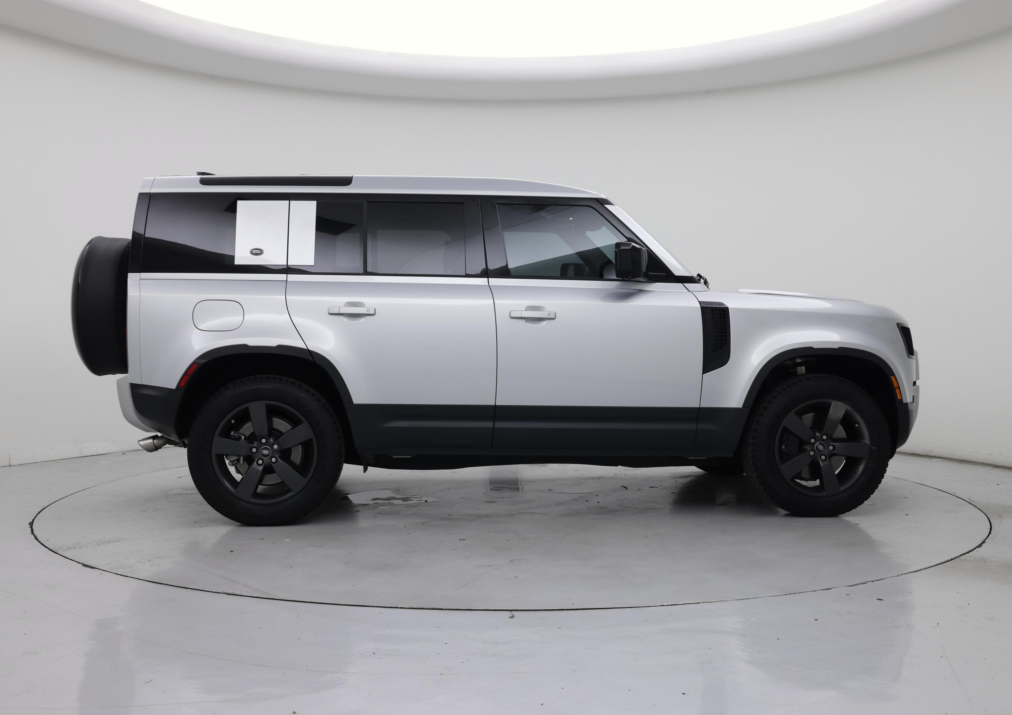 Thumbnail: 2024 Land Rover Defender - 7