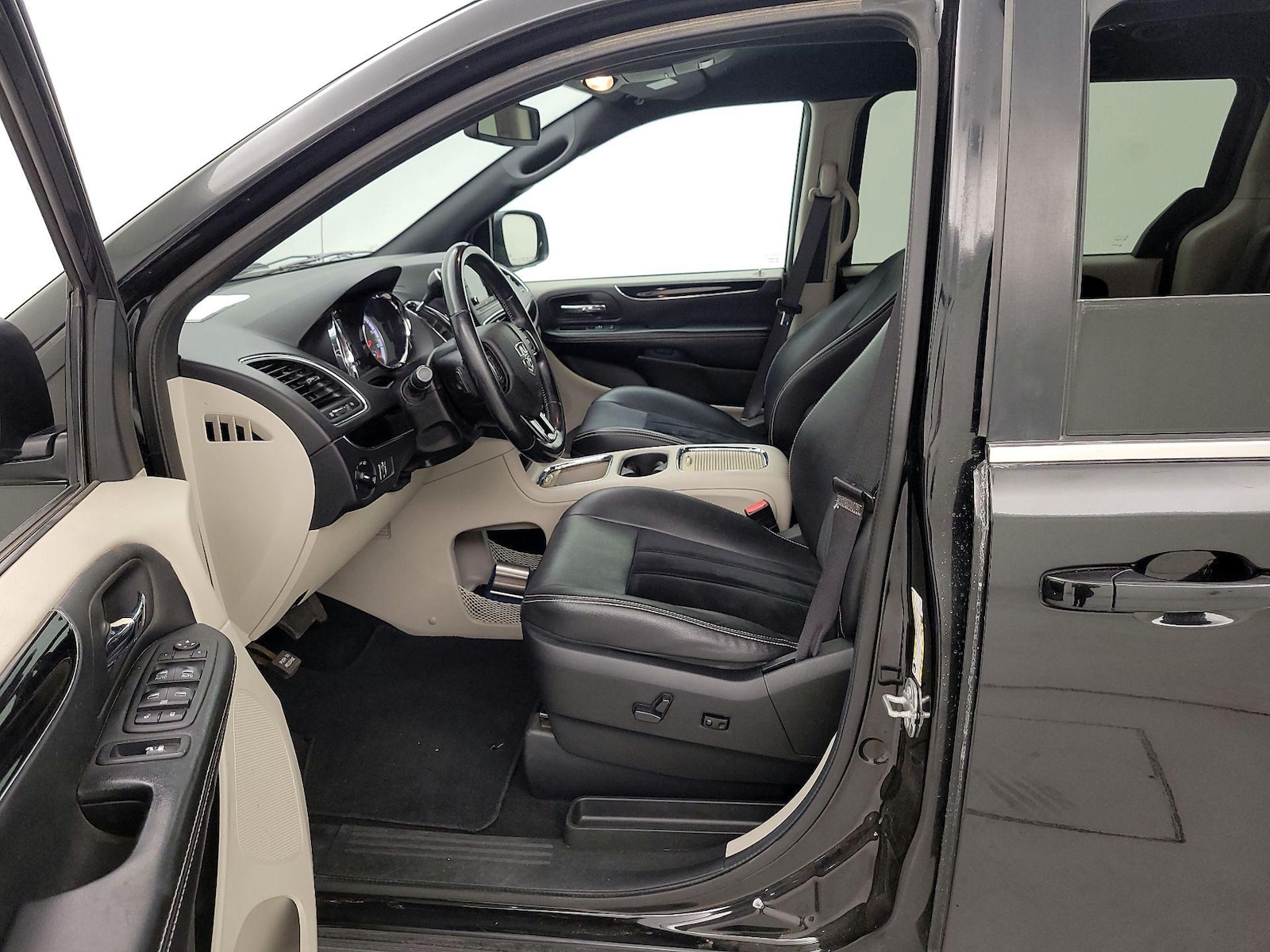 Power Seat(s) & Side Airbags