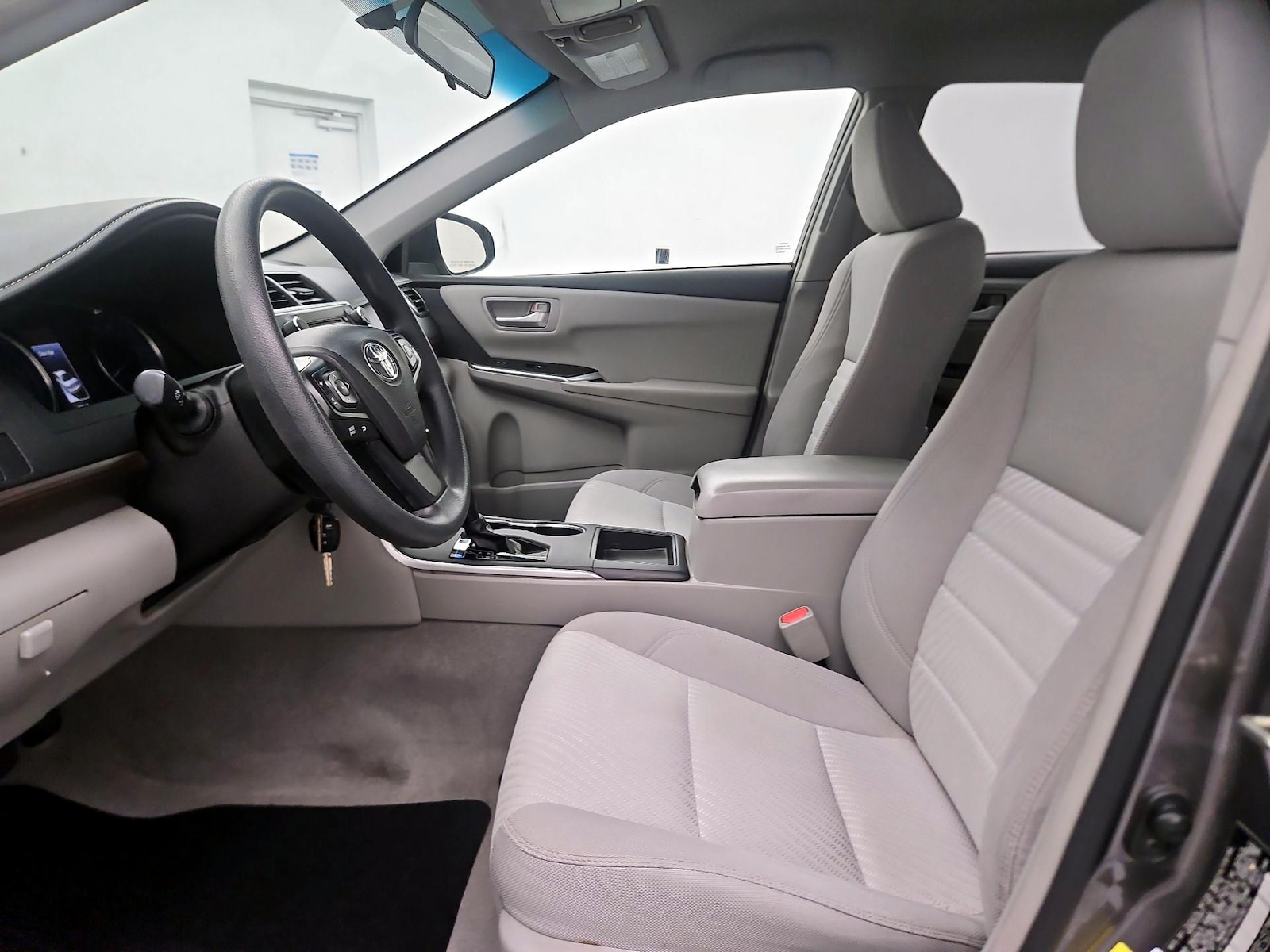 Power Seat(s) & Side Airbags