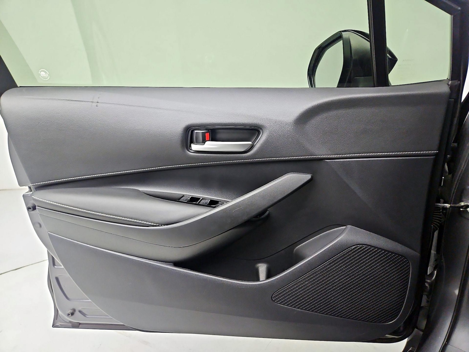2024 Toyota Corolla Hatchback SE - Photo 13