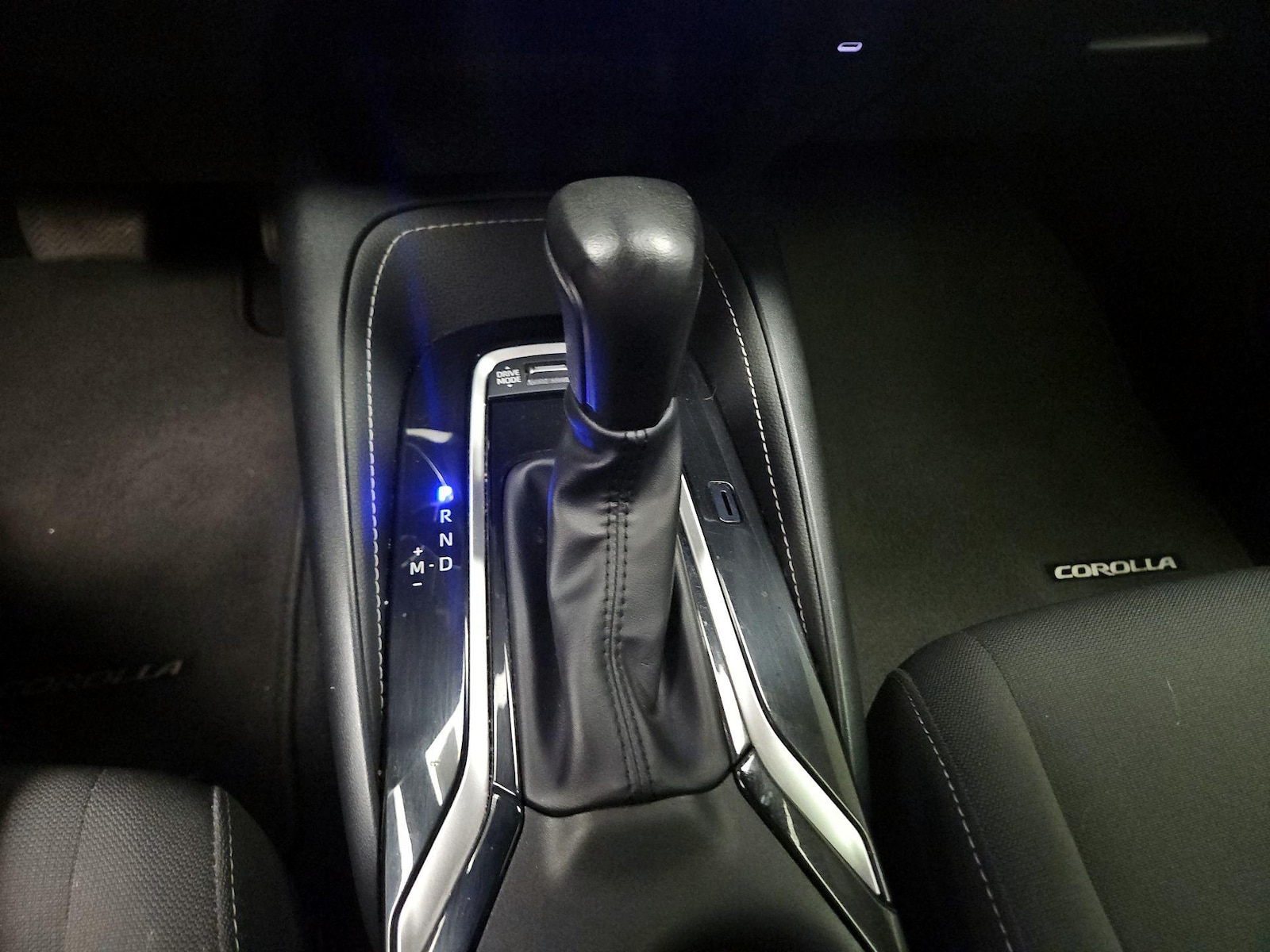 2024 Toyota Corolla Hatchback SE - Photo 18