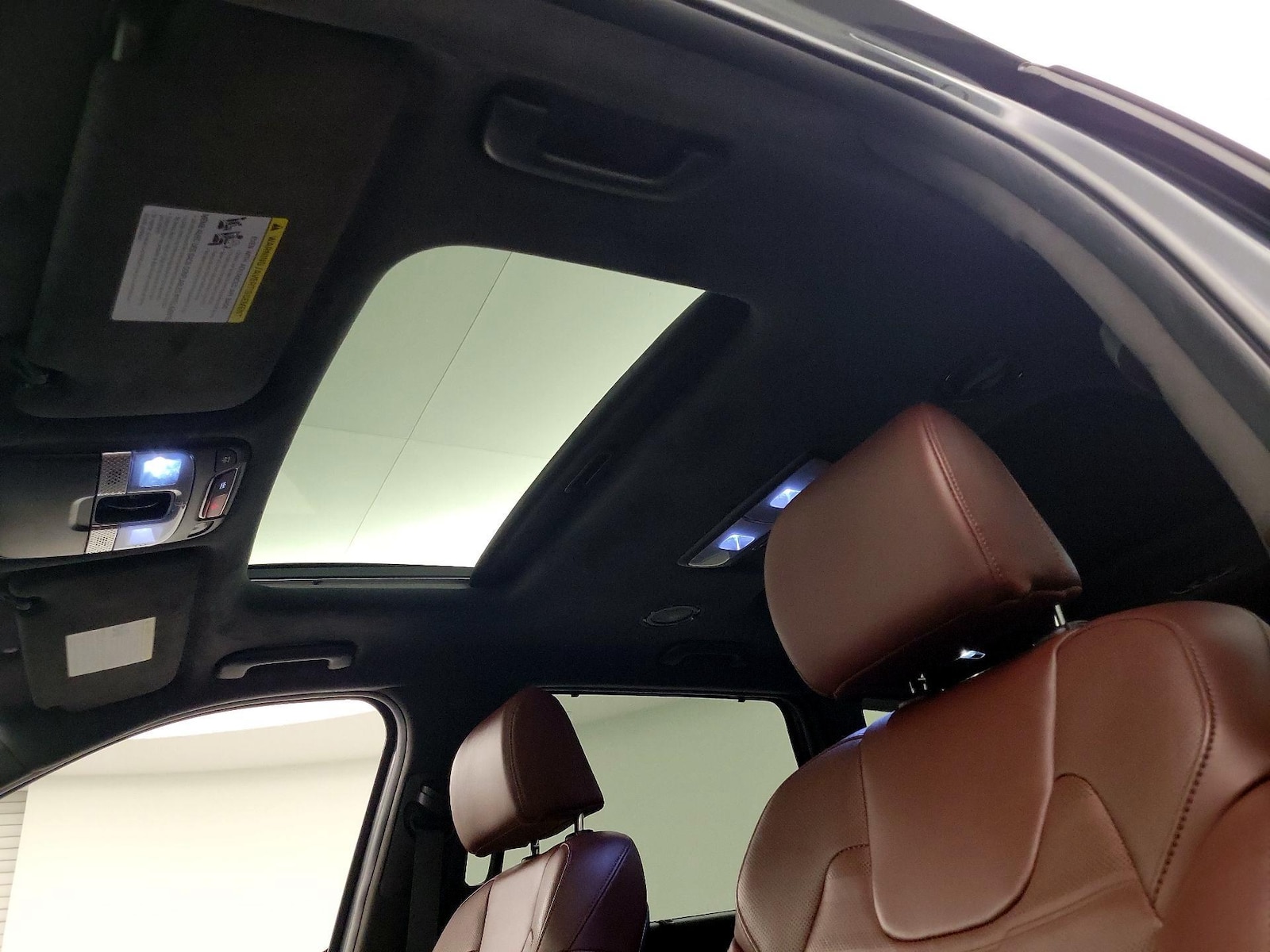 Sunroof(s) & Overhead Airbags