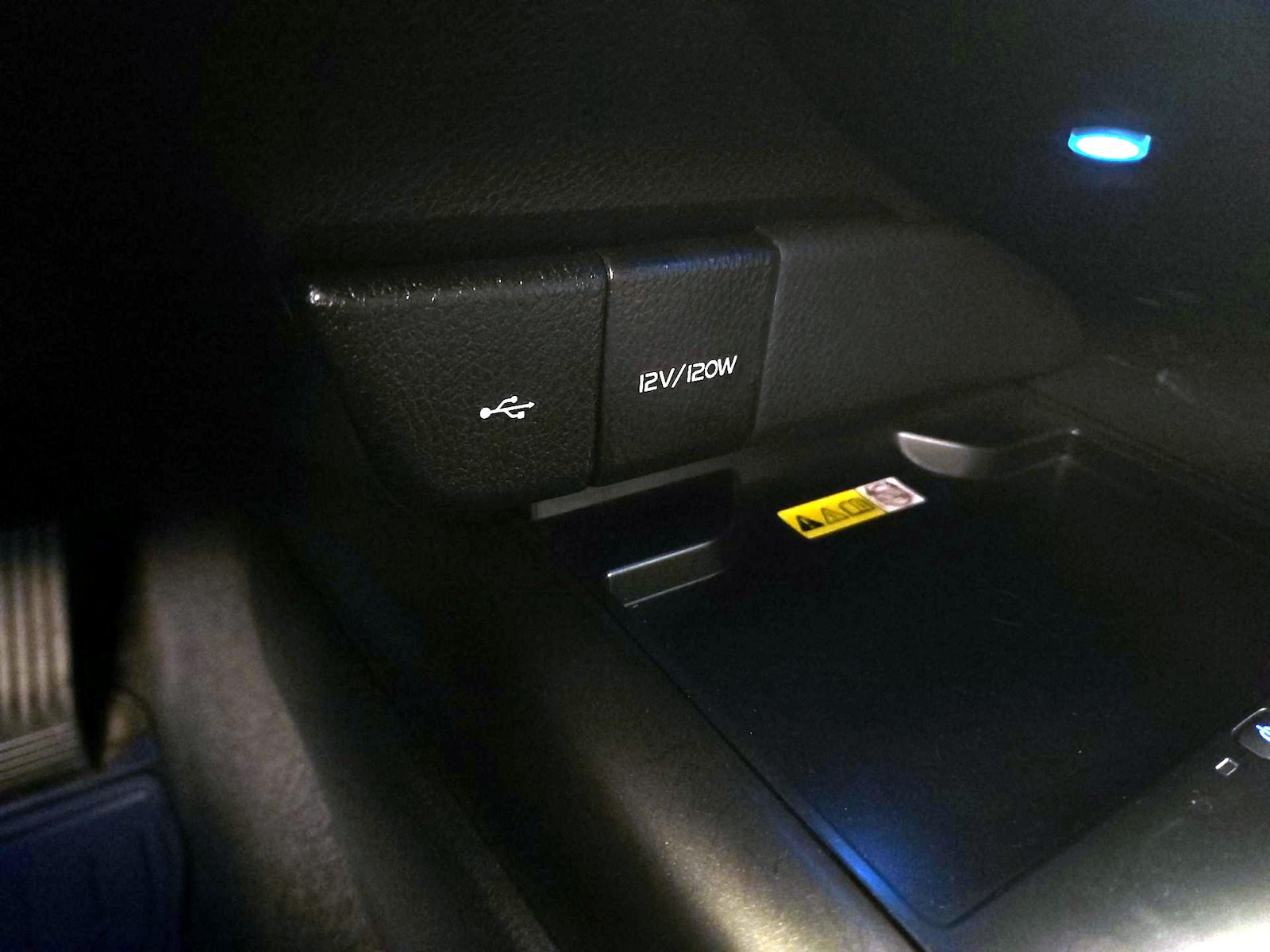 2024 Toyota Camry XSE - Photo 19