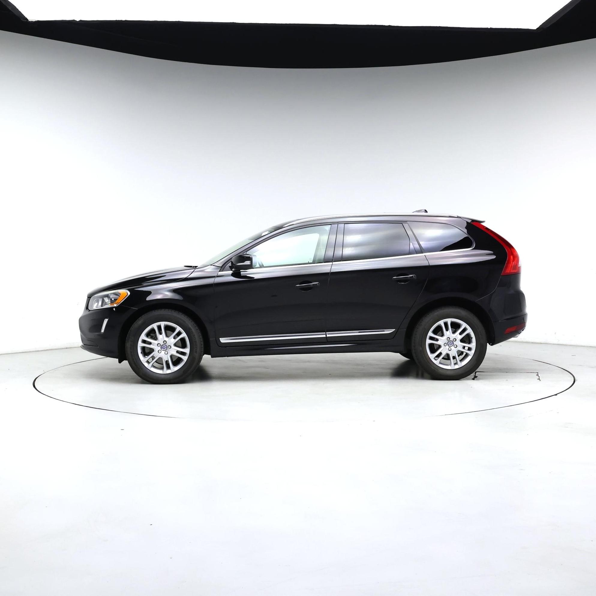 Thumbnail: 2016 Volvo XC60 - 3