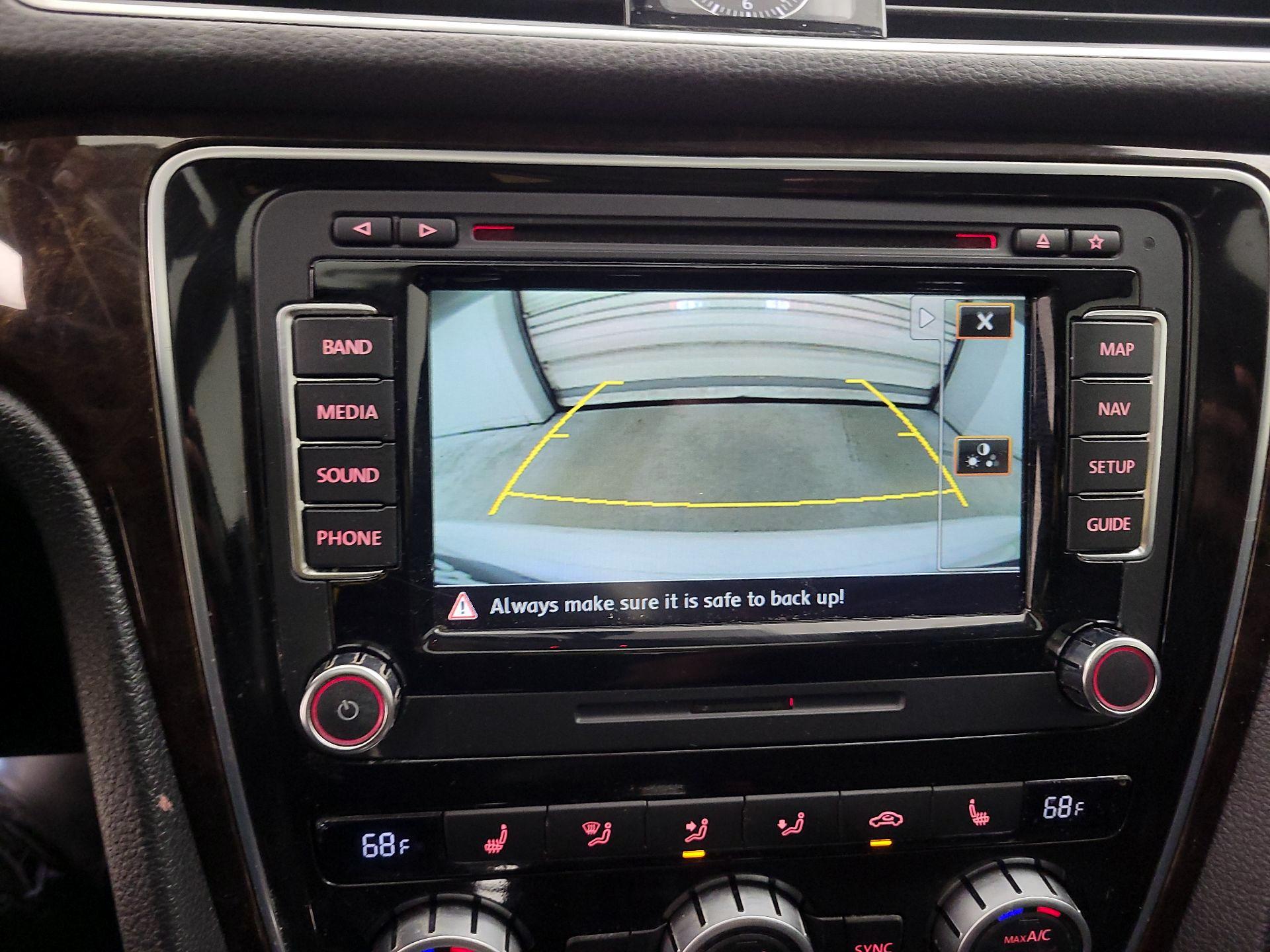 Thumbnail: 2015 Volkswagen Passat - 14