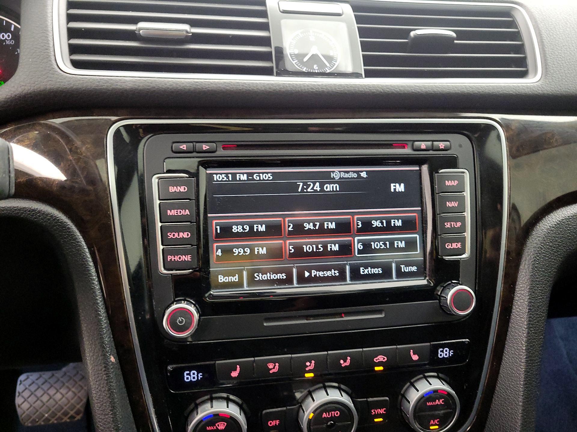Thumbnail: 2015 Volkswagen Passat - 15