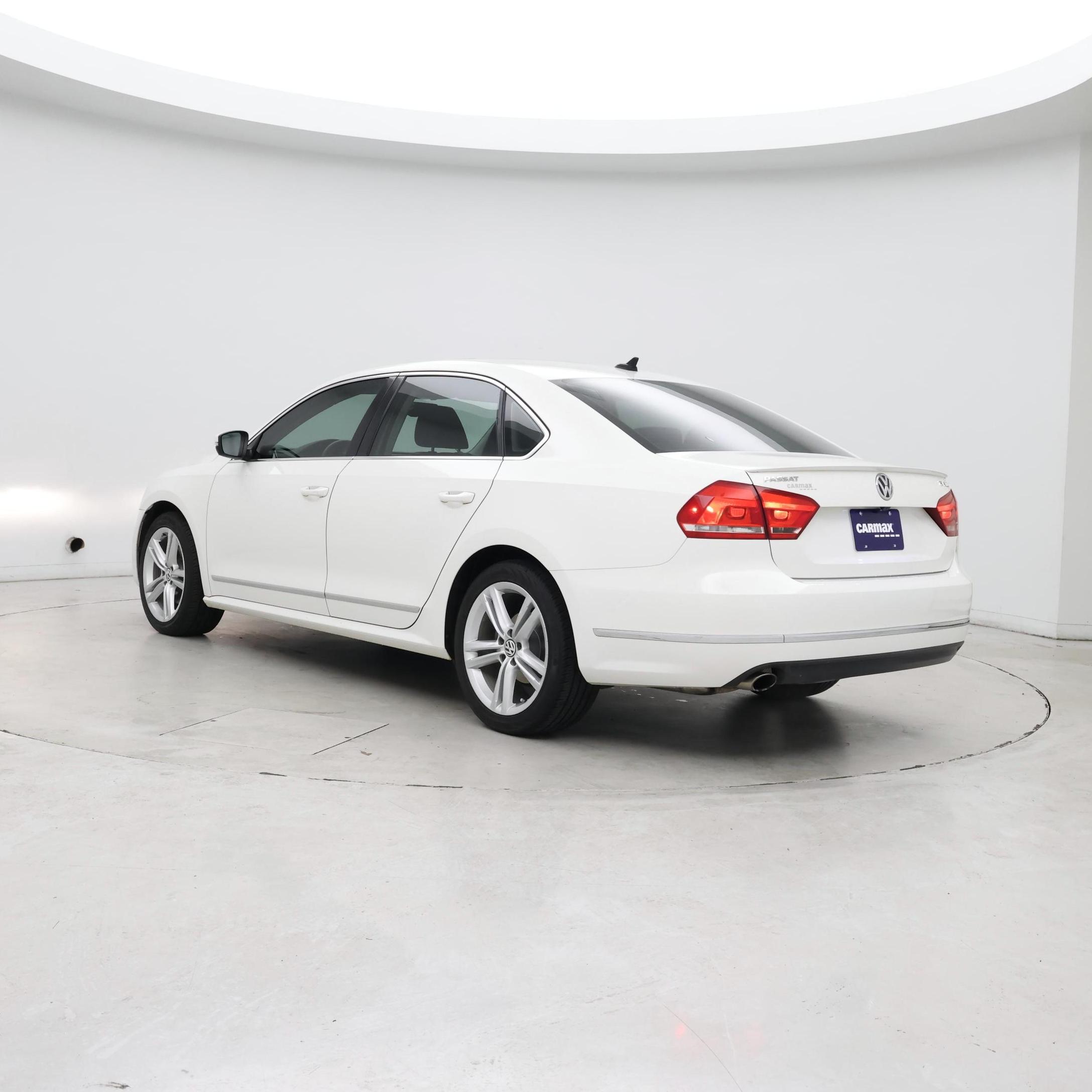 Thumbnail: 2015 Volkswagen Passat - 2