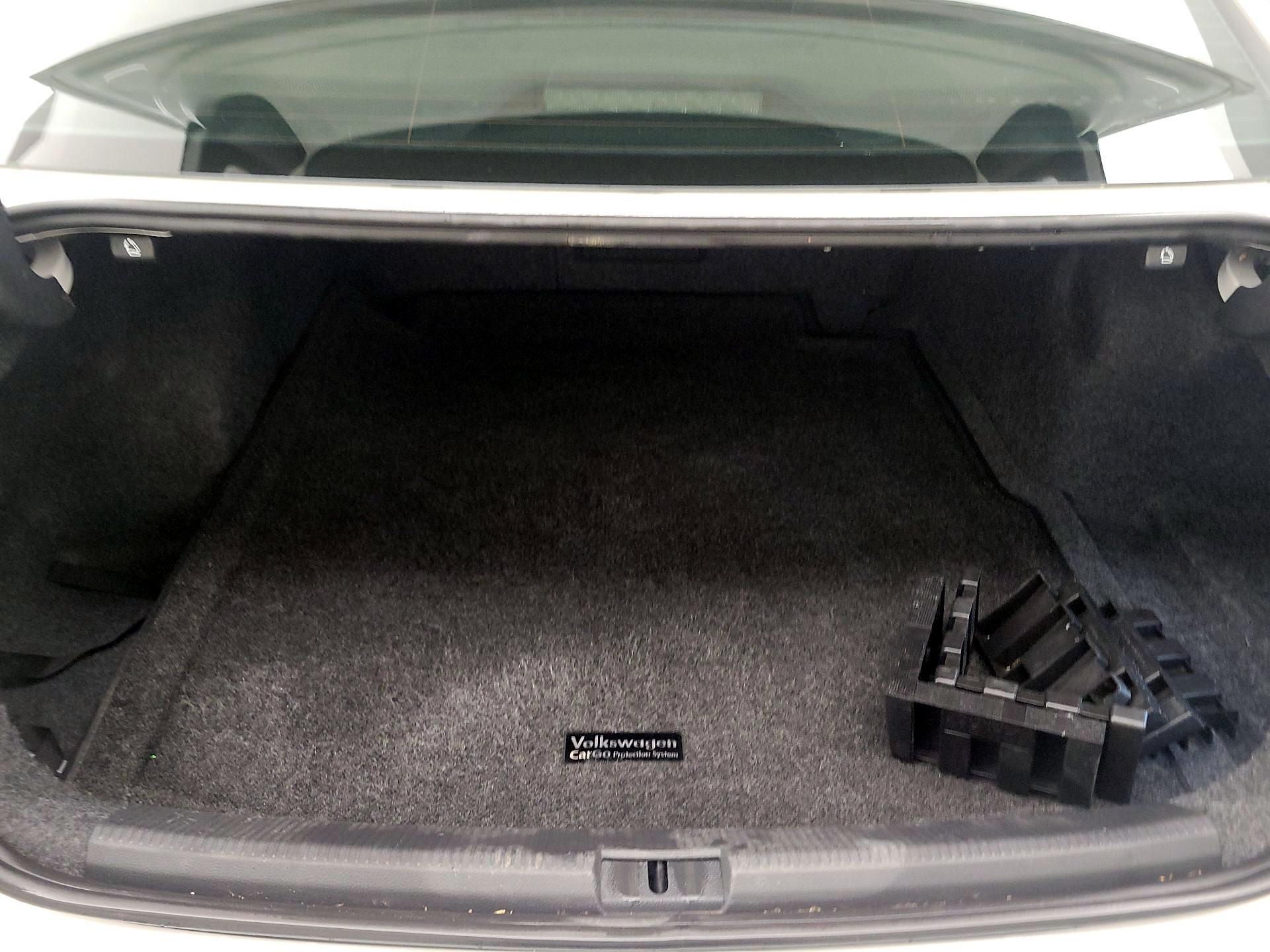 Thumbnail: 2015 Volkswagen Passat - 20