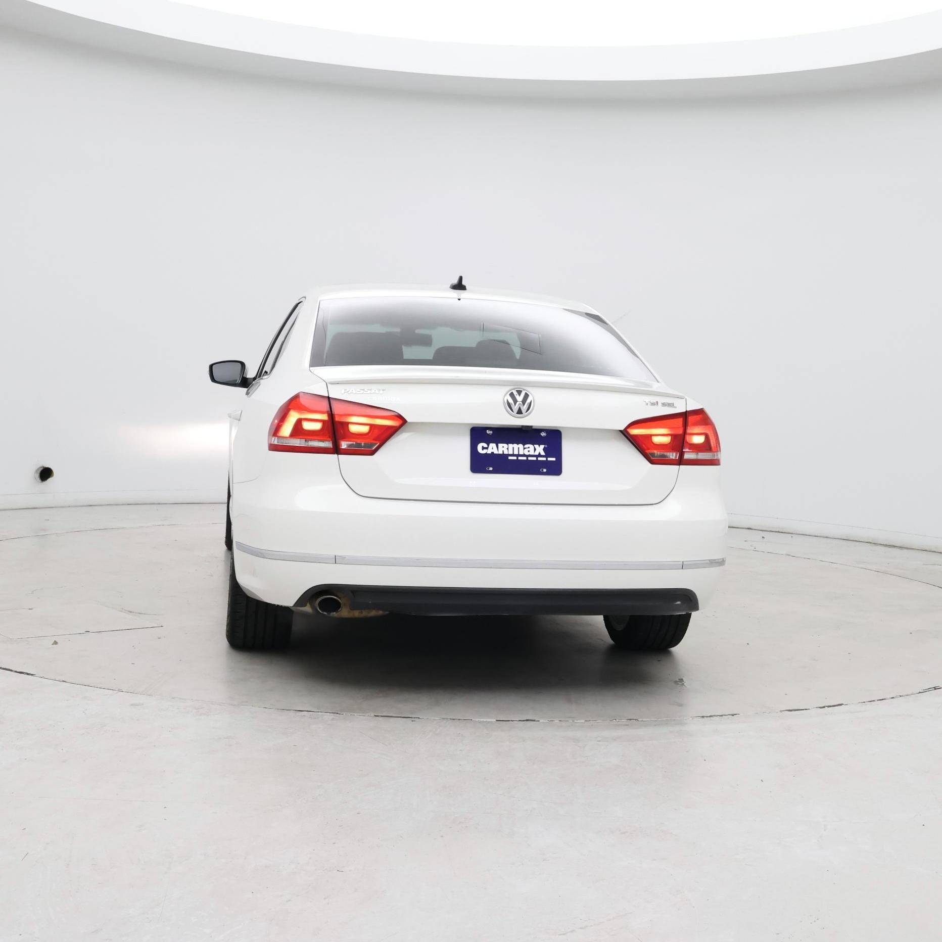 Thumbnail: 2015 Volkswagen Passat - 6