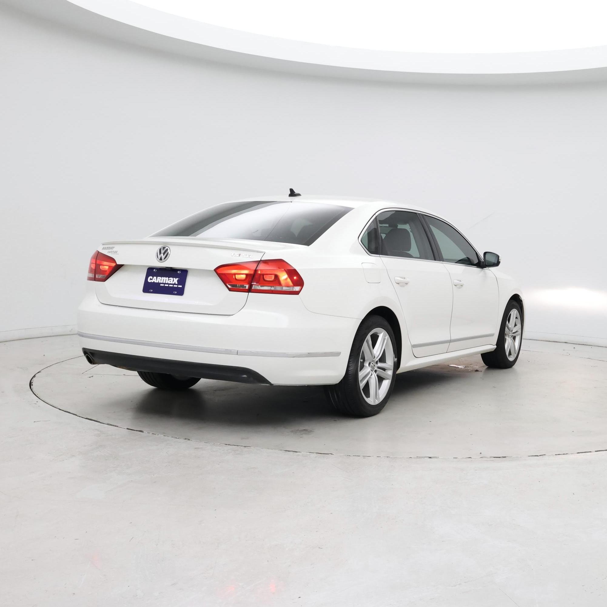 Thumbnail: 2015 Volkswagen Passat - 8