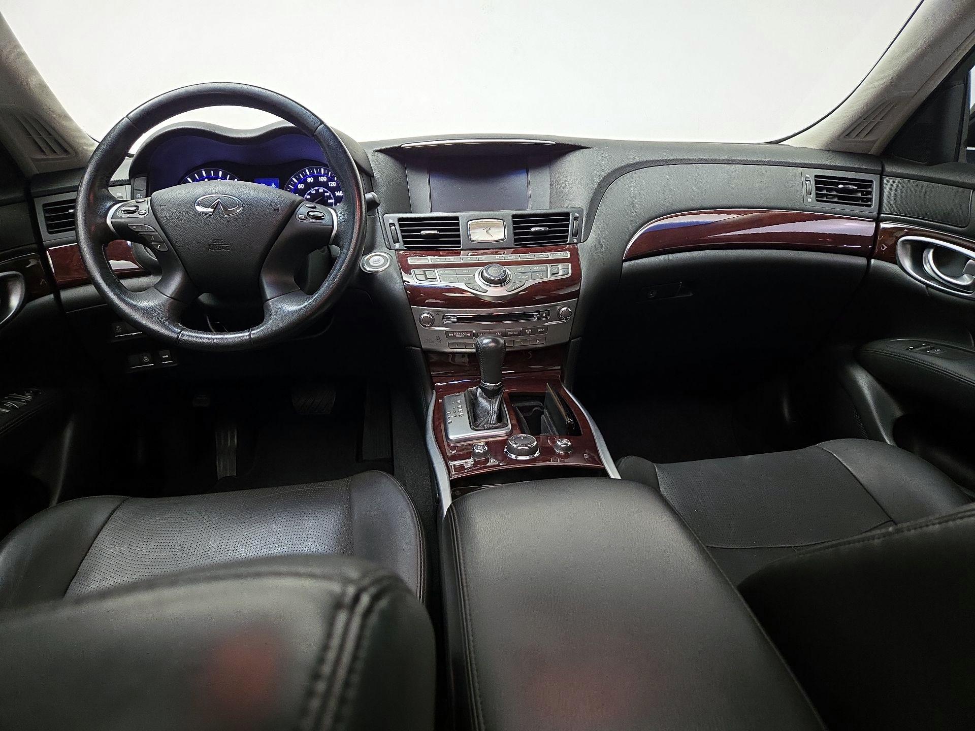 Thumbnail: 2017 INFINITI Q70 - 9