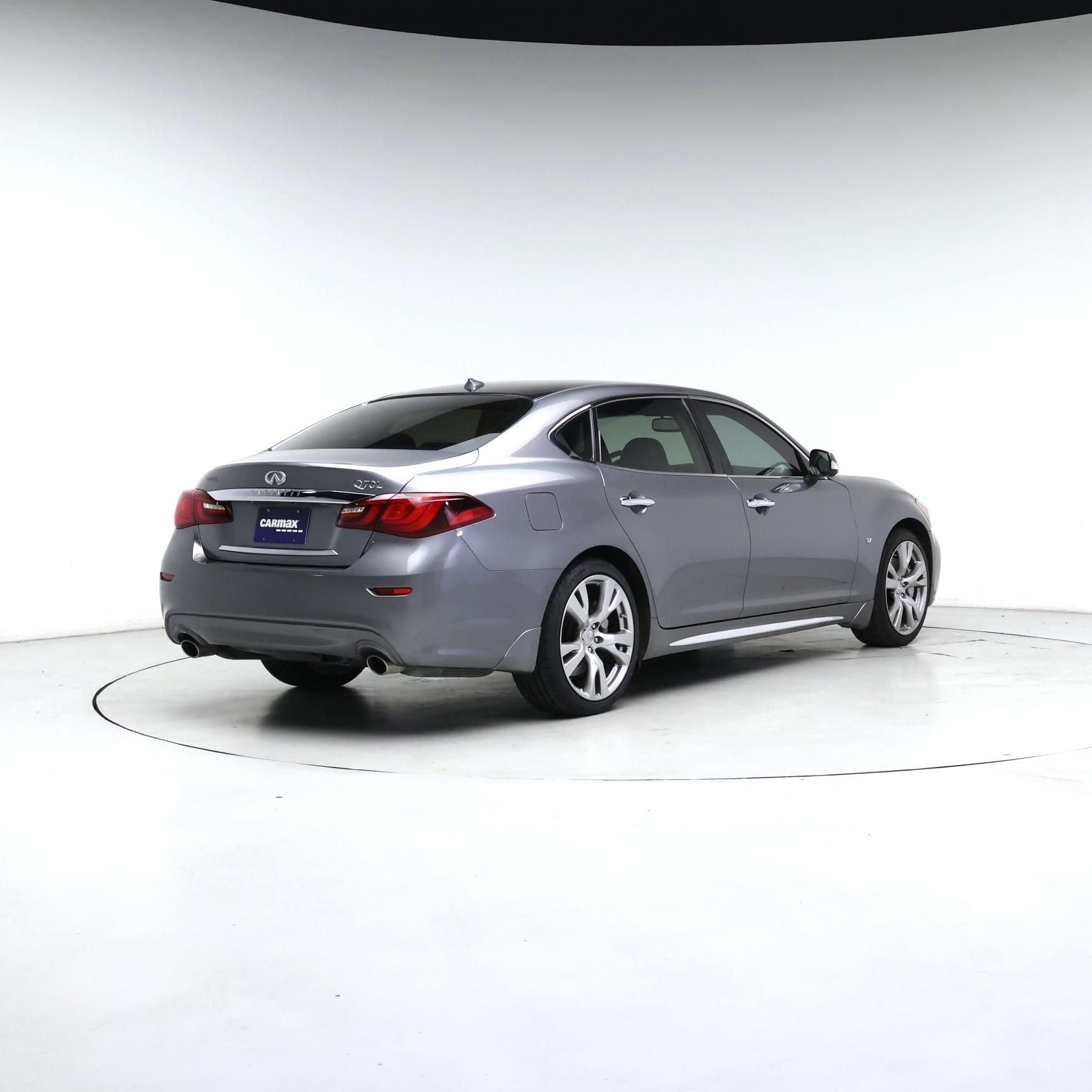 Thumbnail: 2017 INFINITI Q70 - 8