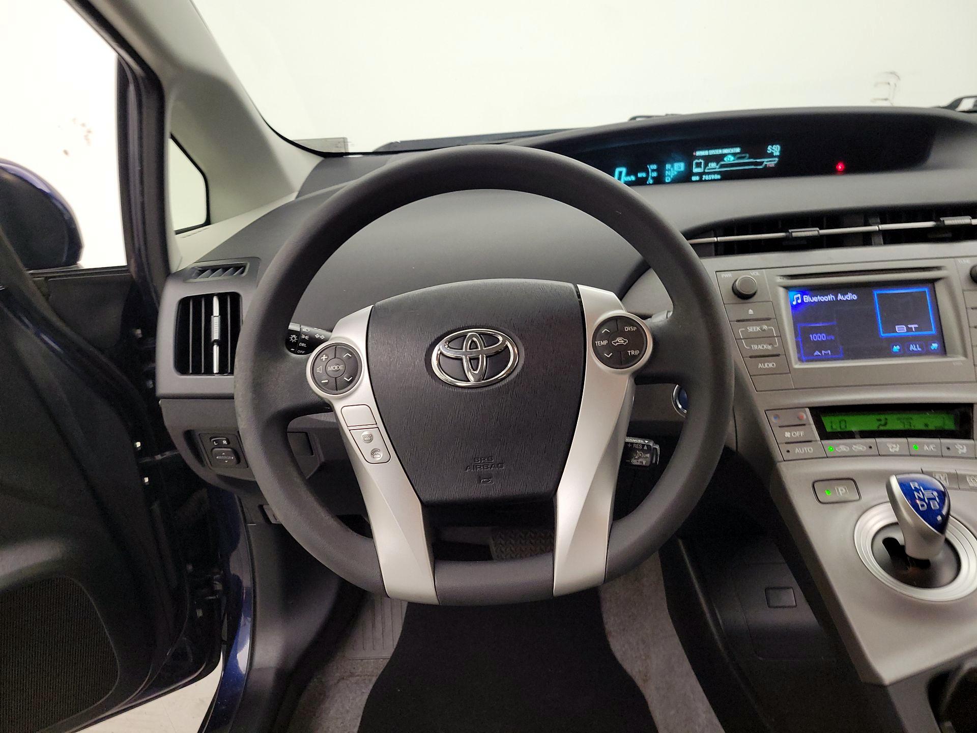 Thumbnail: 2015 Toyota Prius - 10