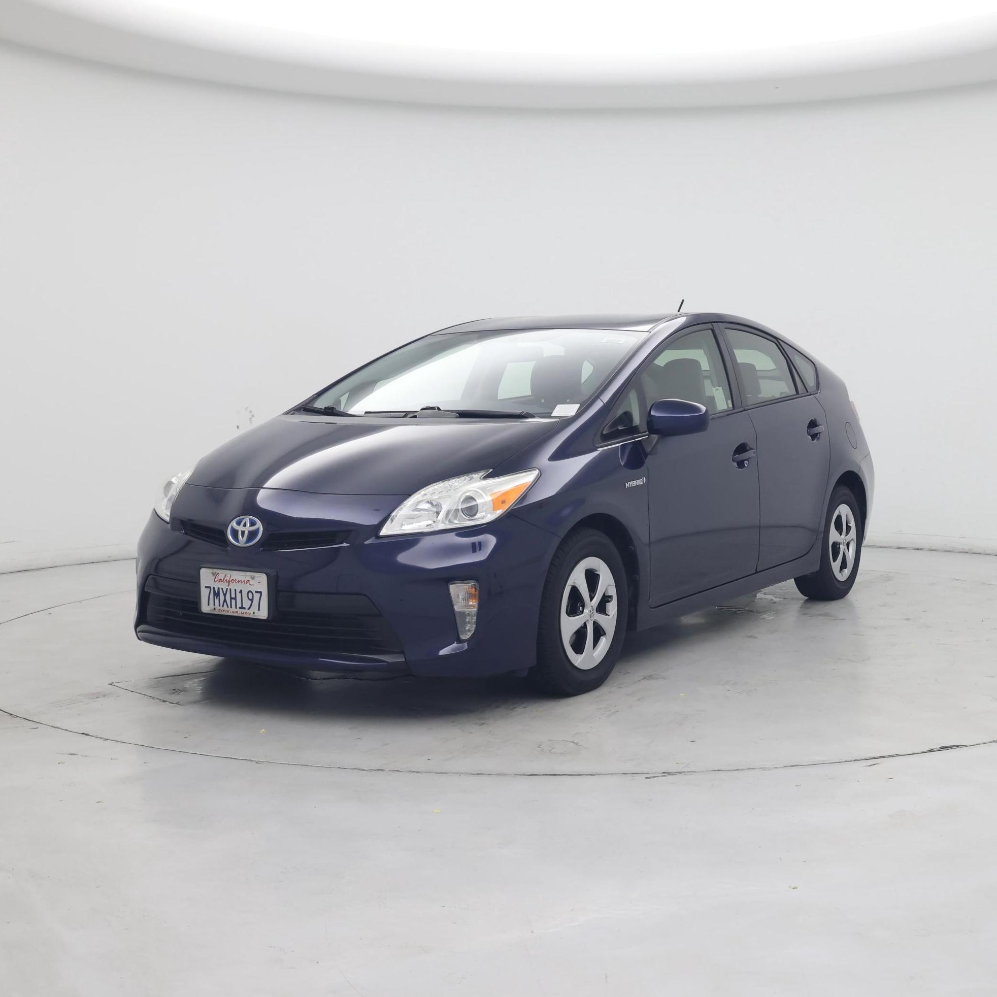 Thumbnail: 2015 Toyota Prius - 4