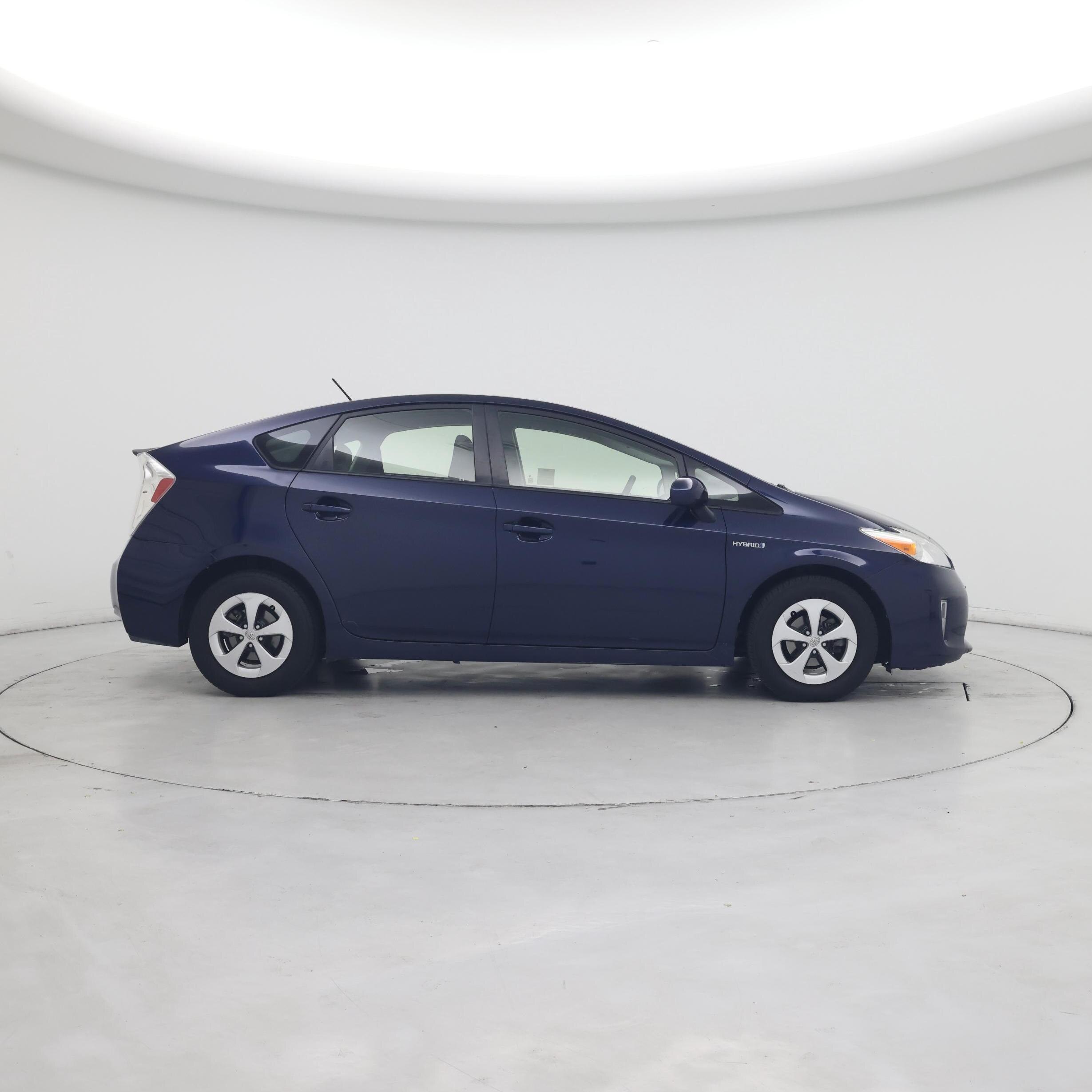 Thumbnail: 2015 Toyota Prius - 7