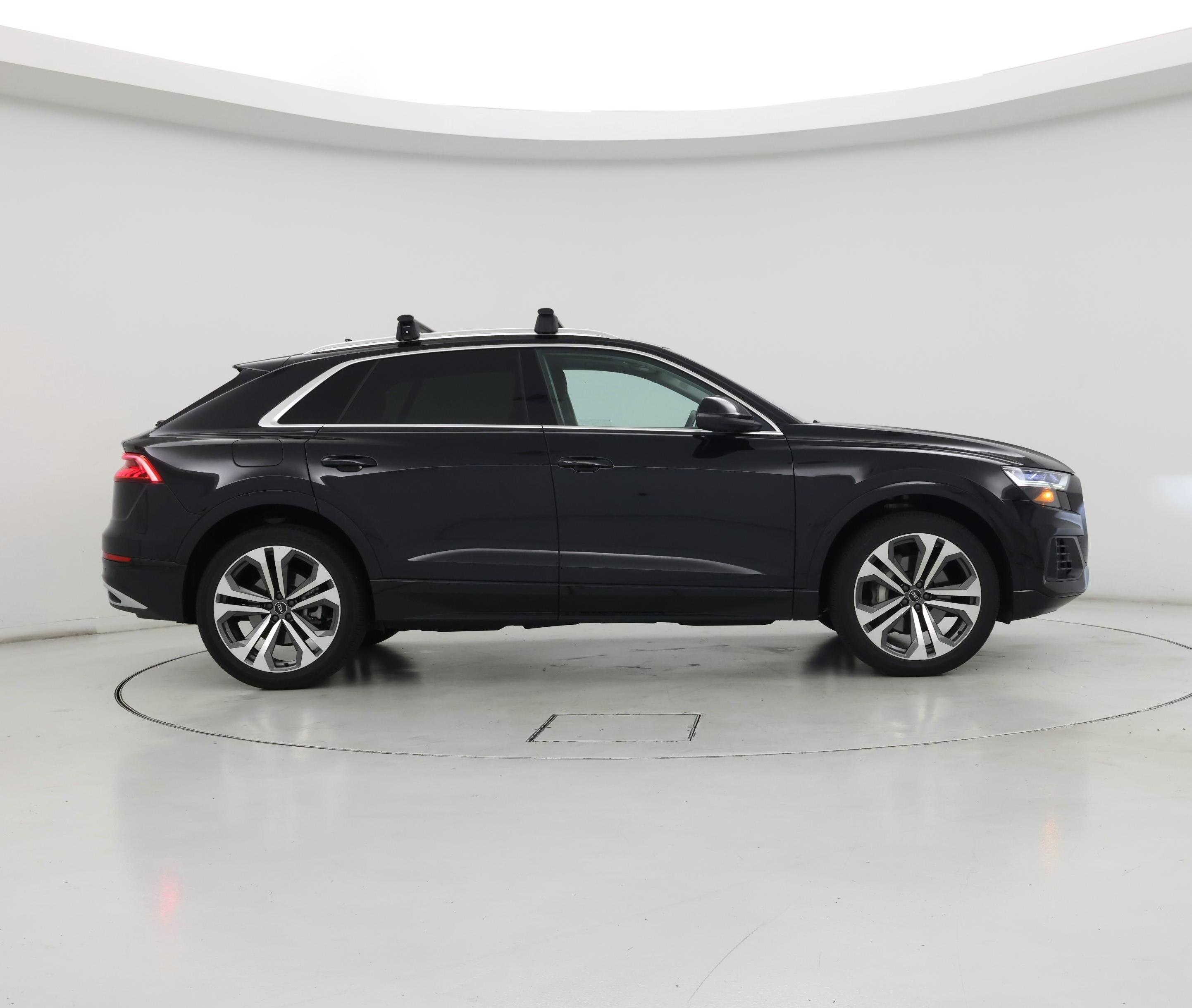 Thumbnail: 2021 Audi Q8 - 7