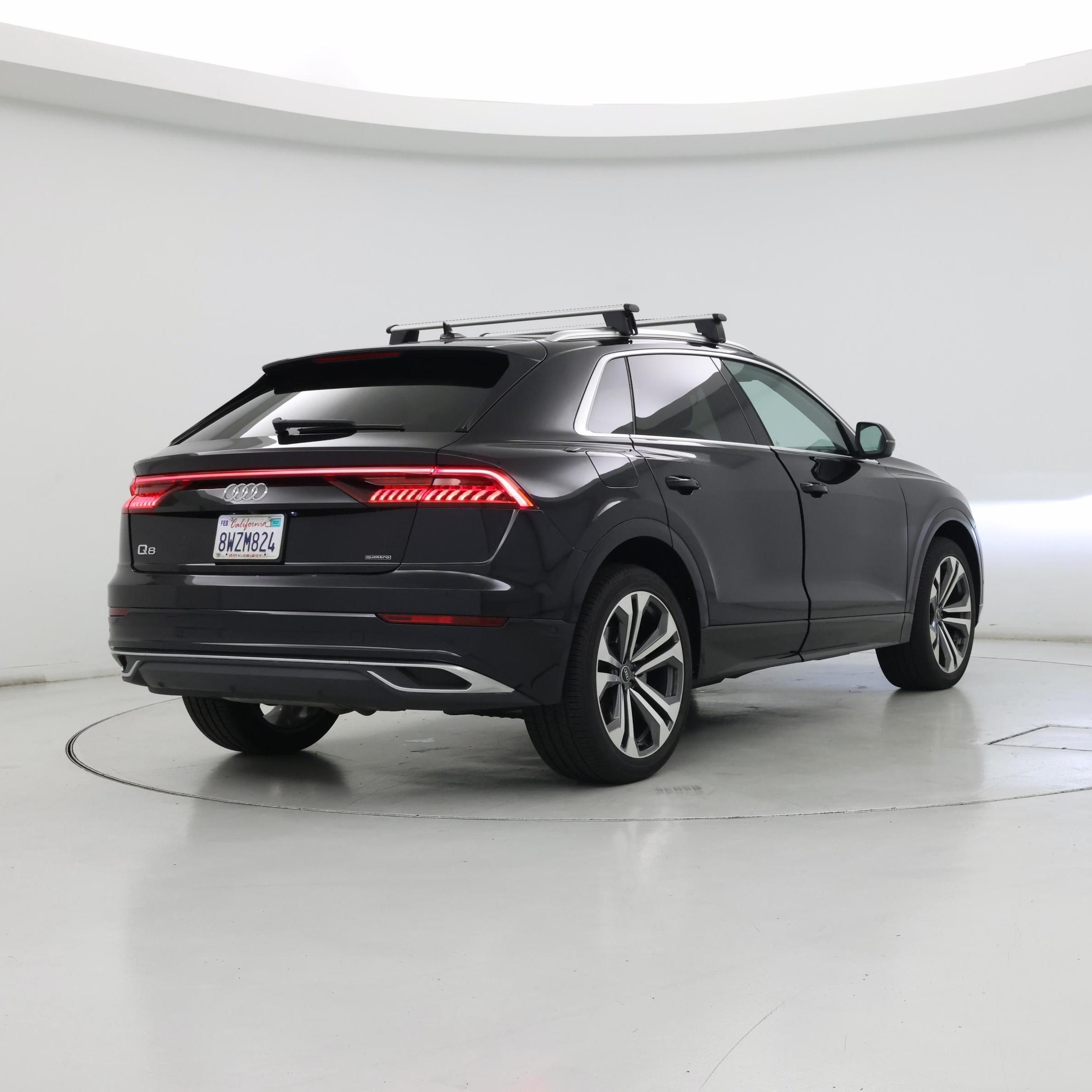 Thumbnail: 2021 Audi Q8 - 8